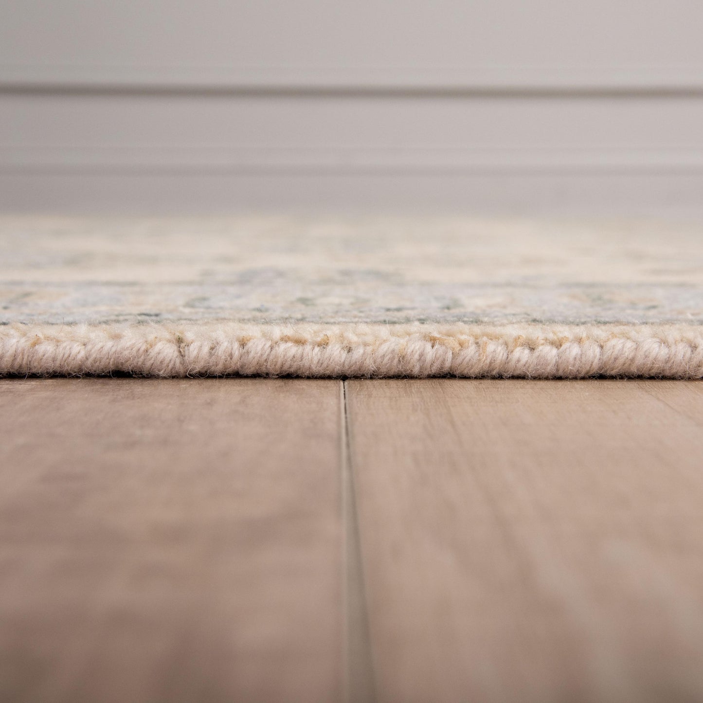 Traditional 2' x 3' rug.