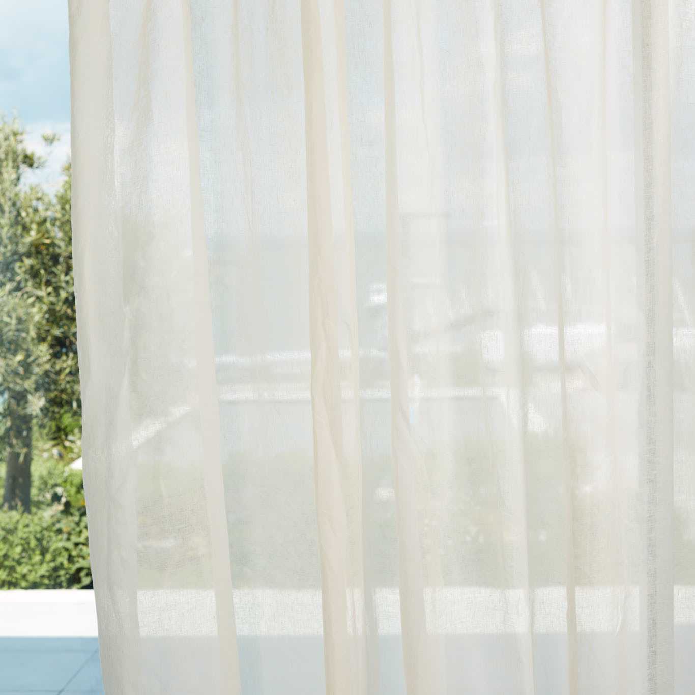 HARLEQUIN Lucent Fabric Plains , Textures Soft Focus   - HCOL133972