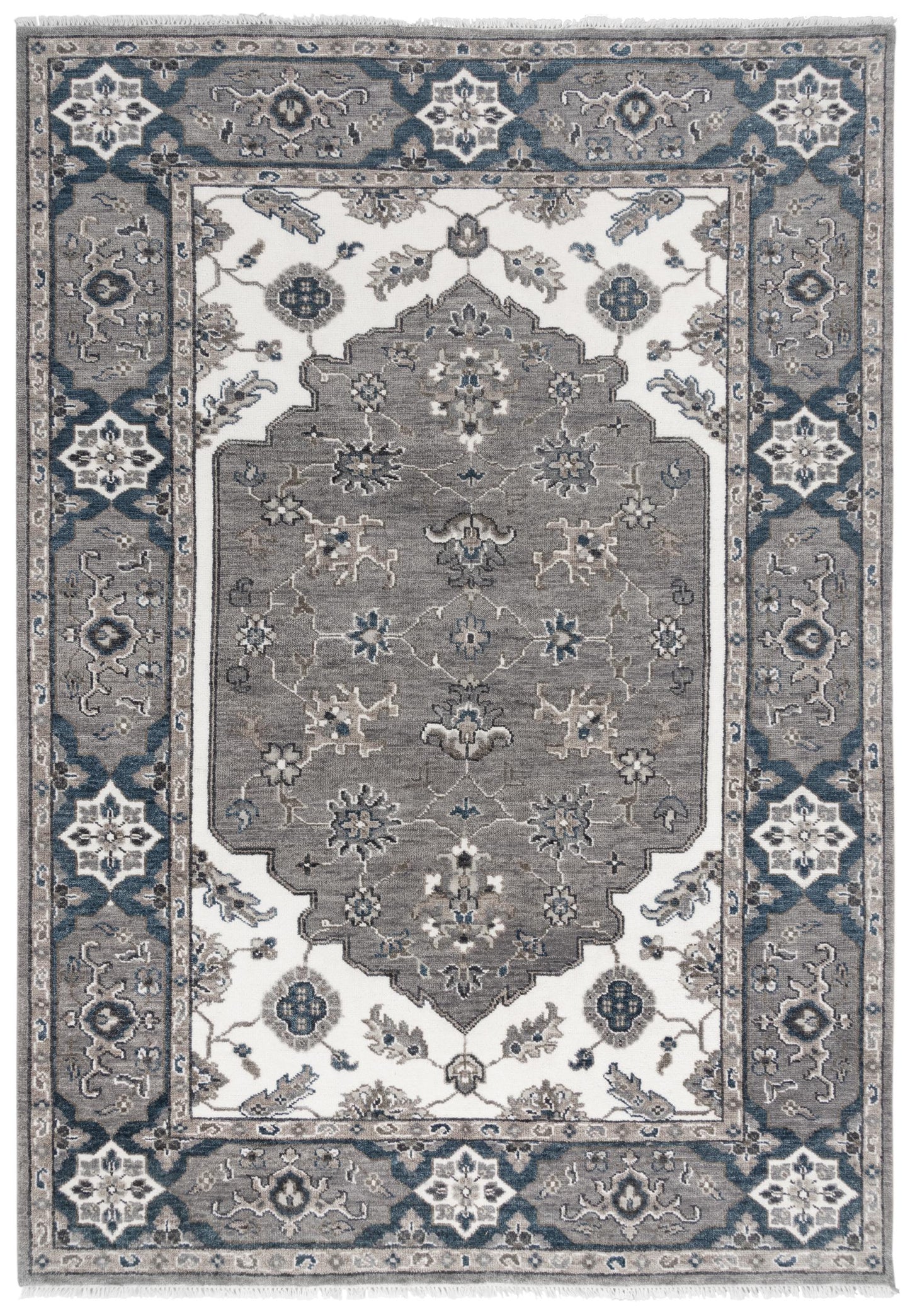 Traditional rug, 2' x 3'.