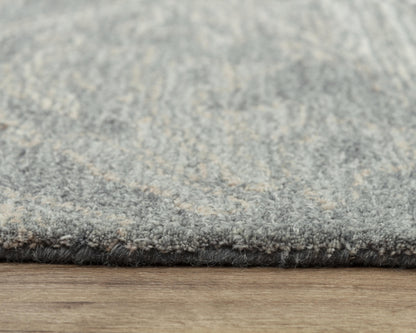 Contemporary rug, 5' x 8'.