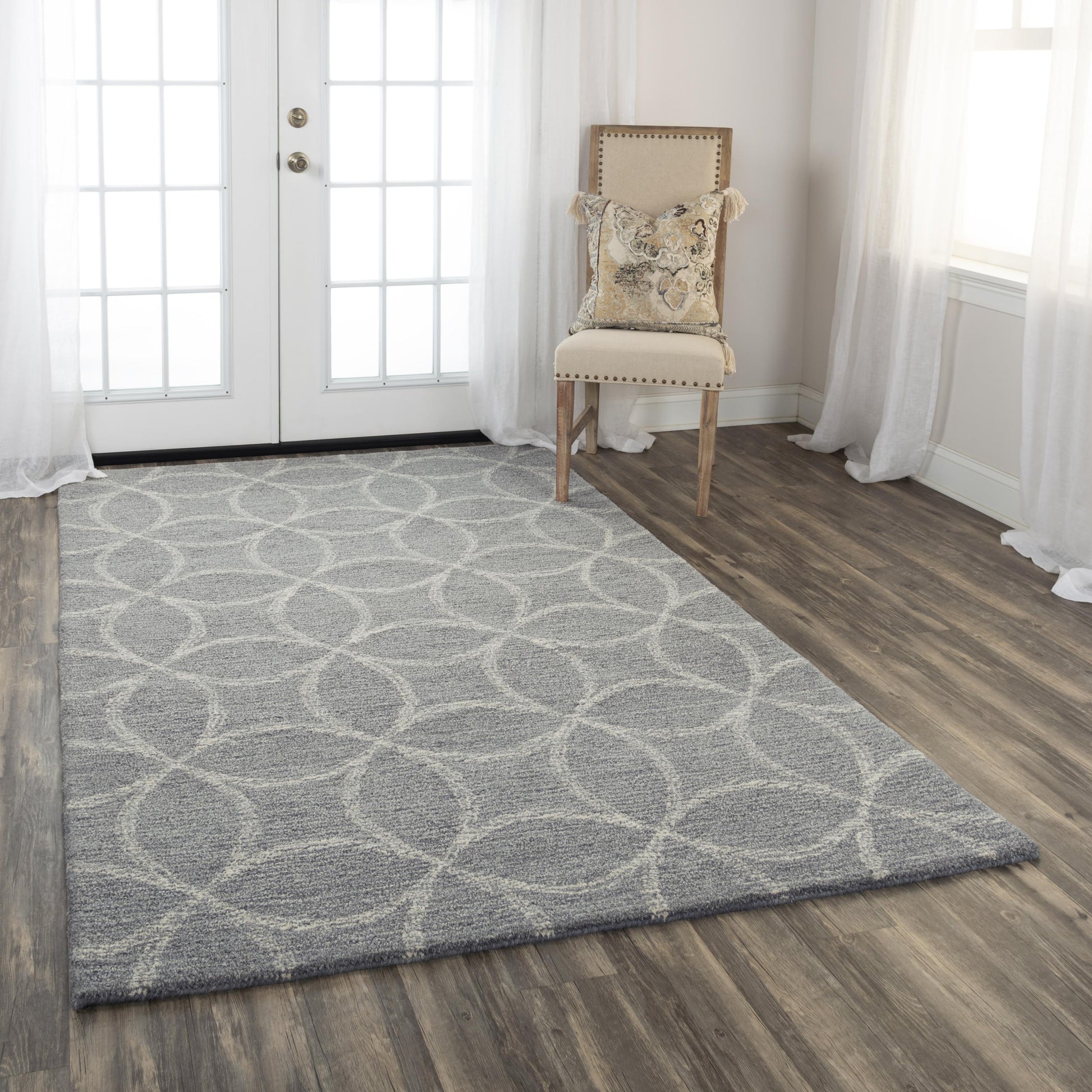 Contemporary rug, 9' x 12'.