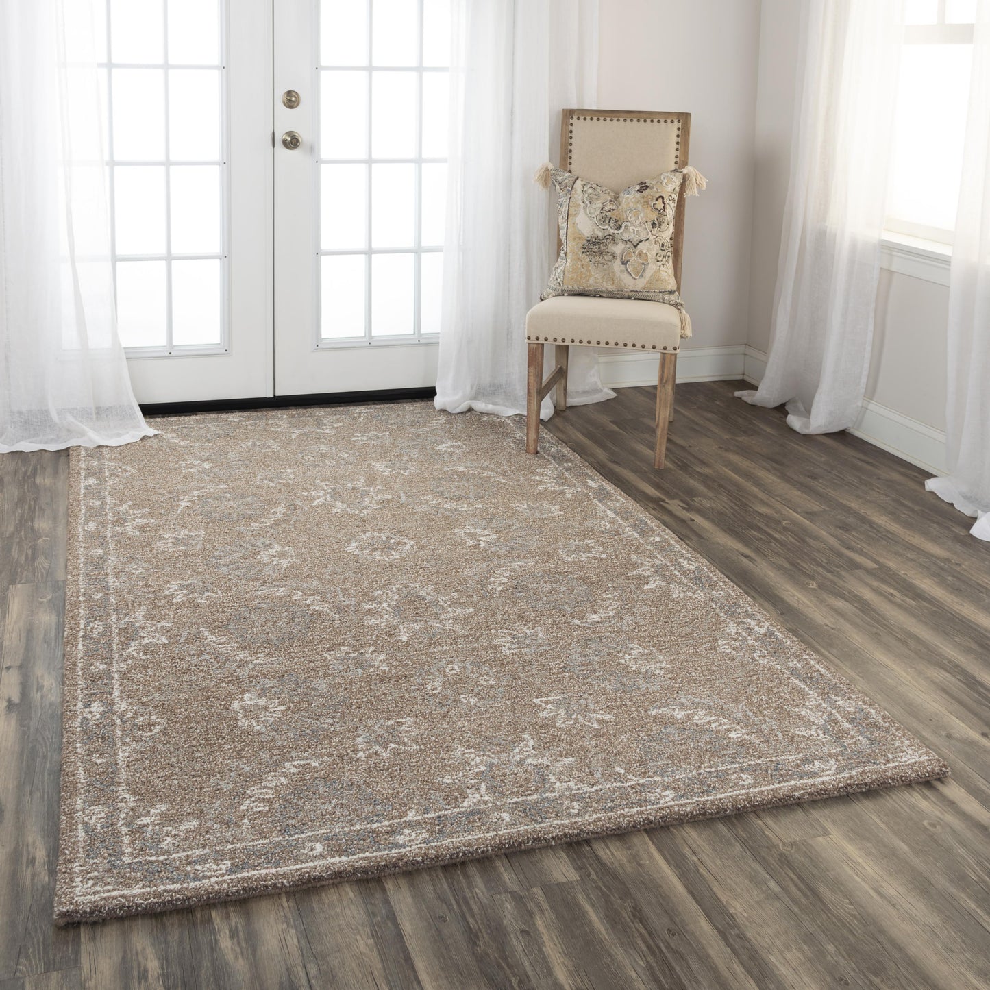 Traditional 5' x 8' rug.