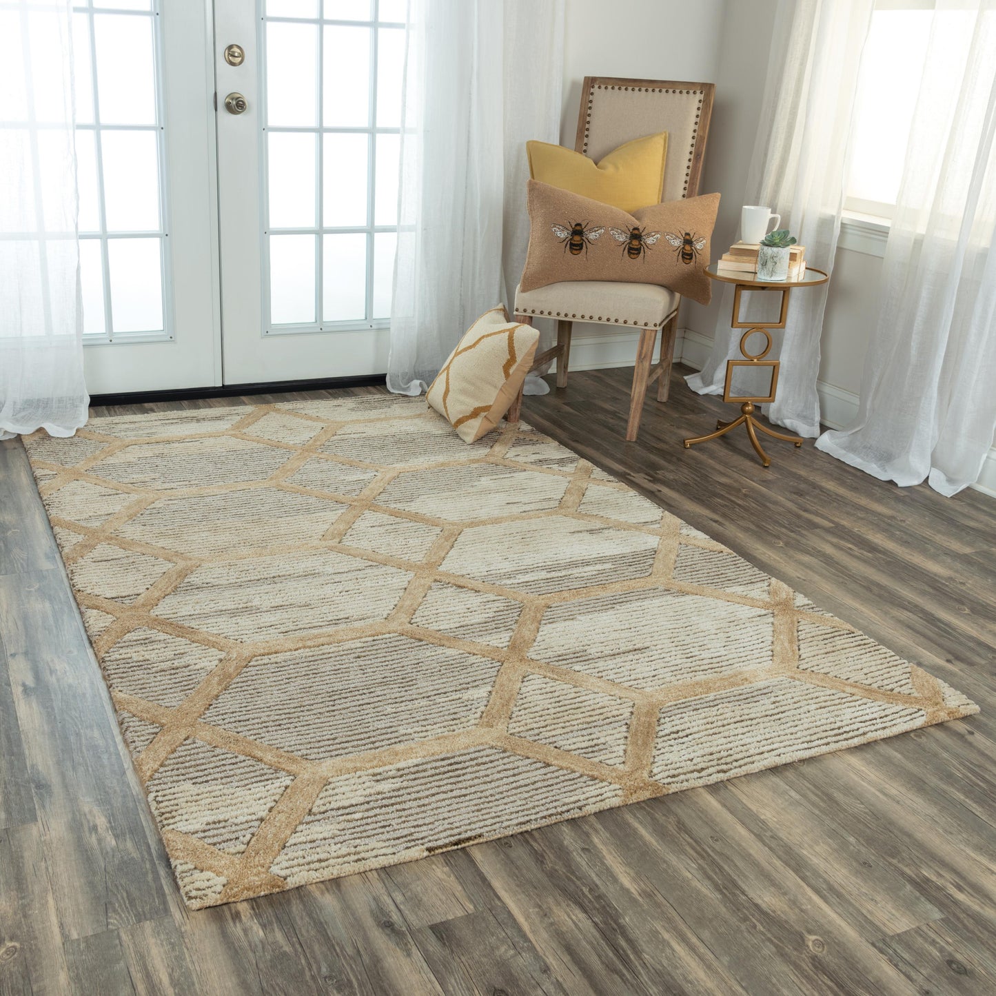 Haven rug, Contemporary, 5' x 8'.