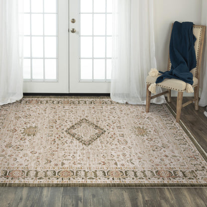 Iconic Traditional rug, 4' x 6'.