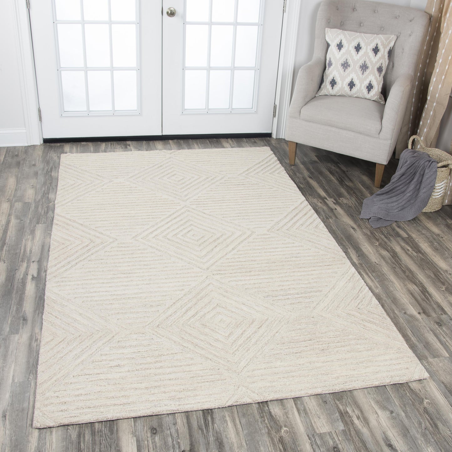 Idyllic contemporary rug, 5' x 8', neutral-toned design.