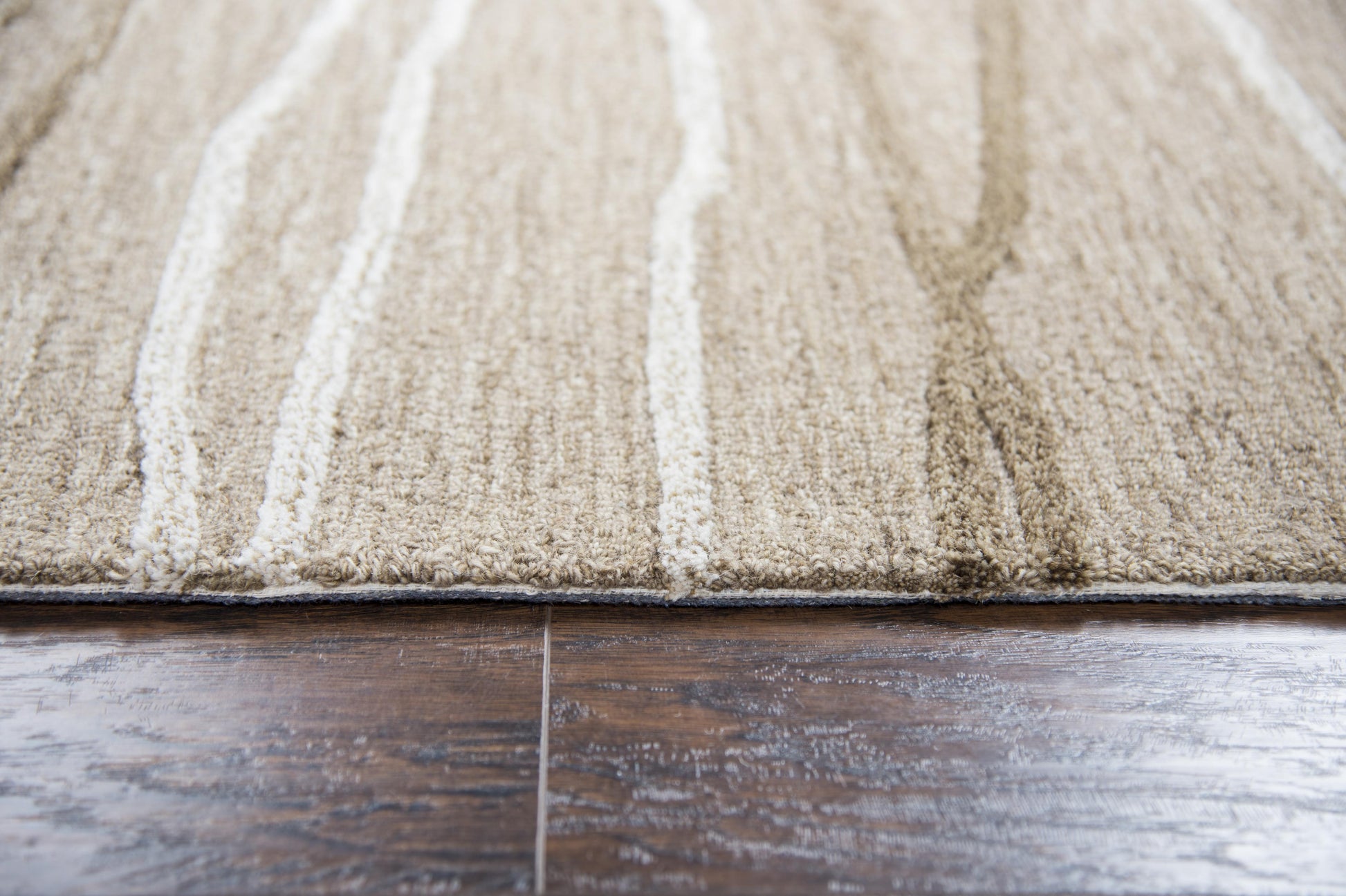 Rug, 2' x 8', contemporary style.