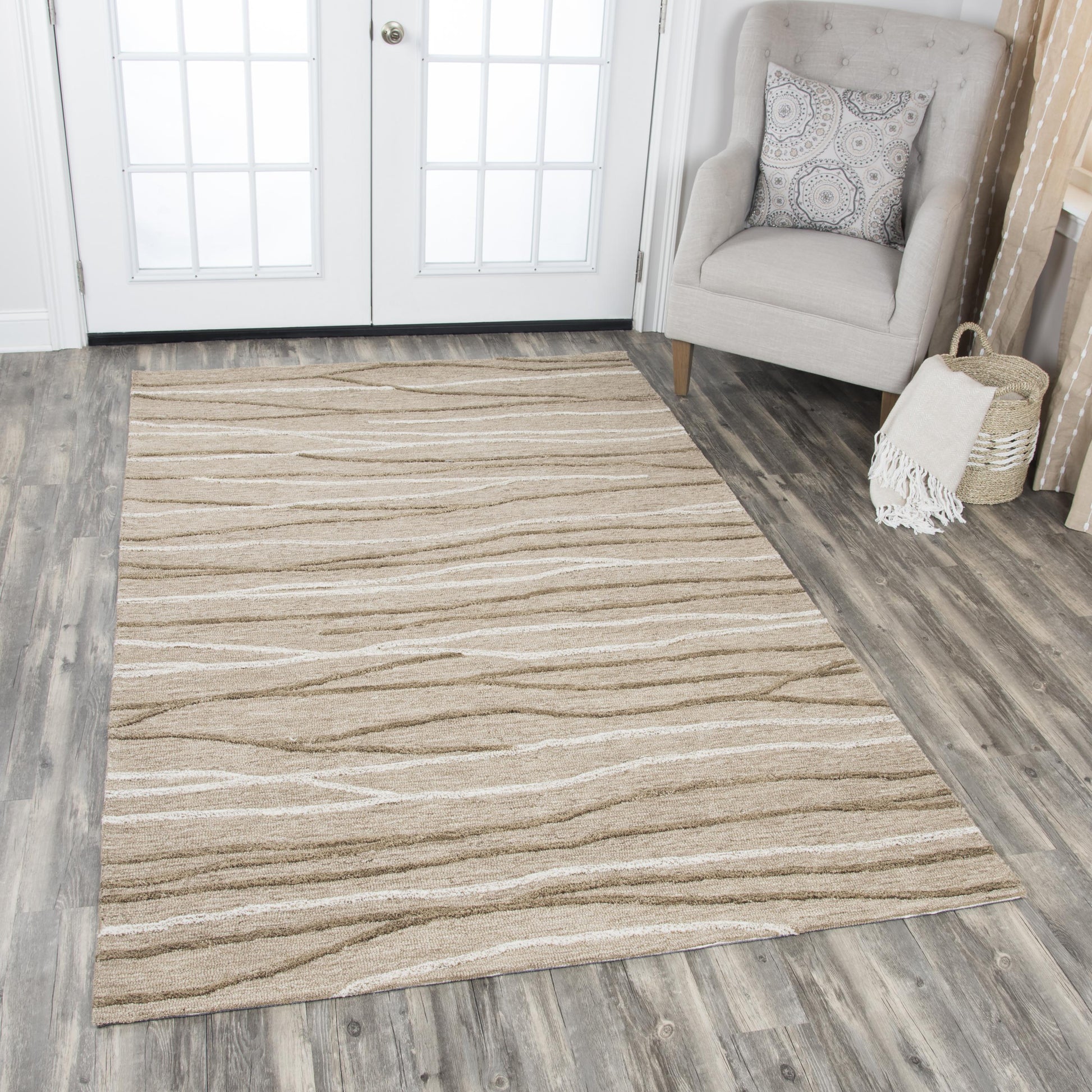 Contemporary rug, 9' x 12'.