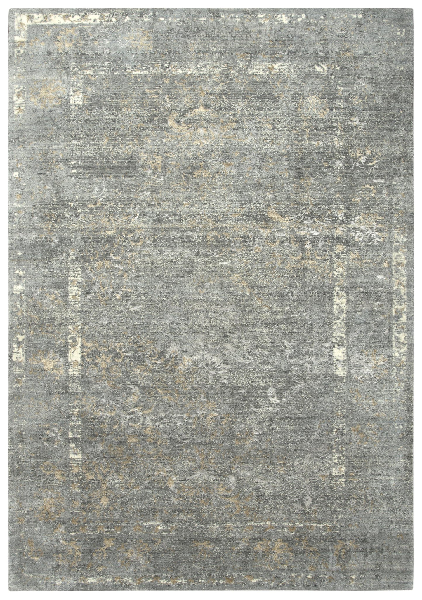 Traditional rug, 10' x 13'.