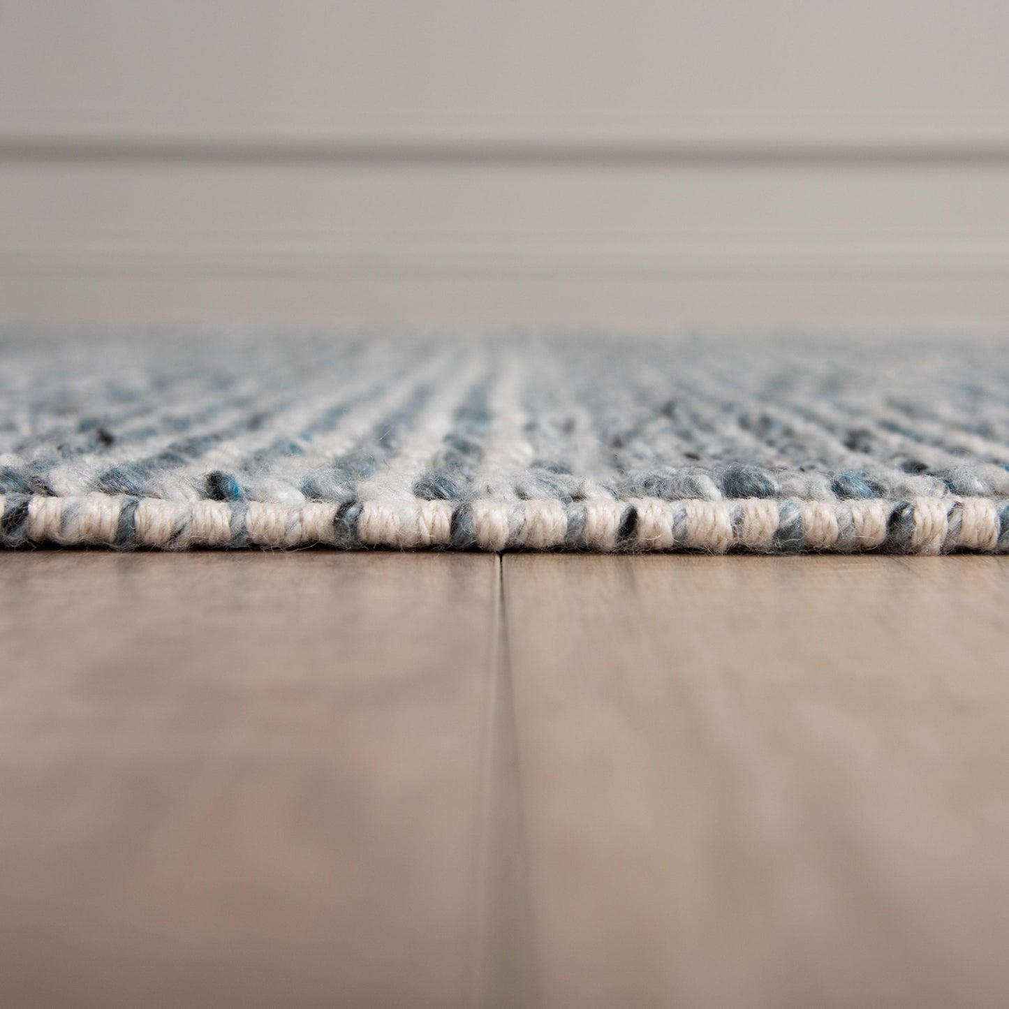 Casual rug, 10' x 14'.