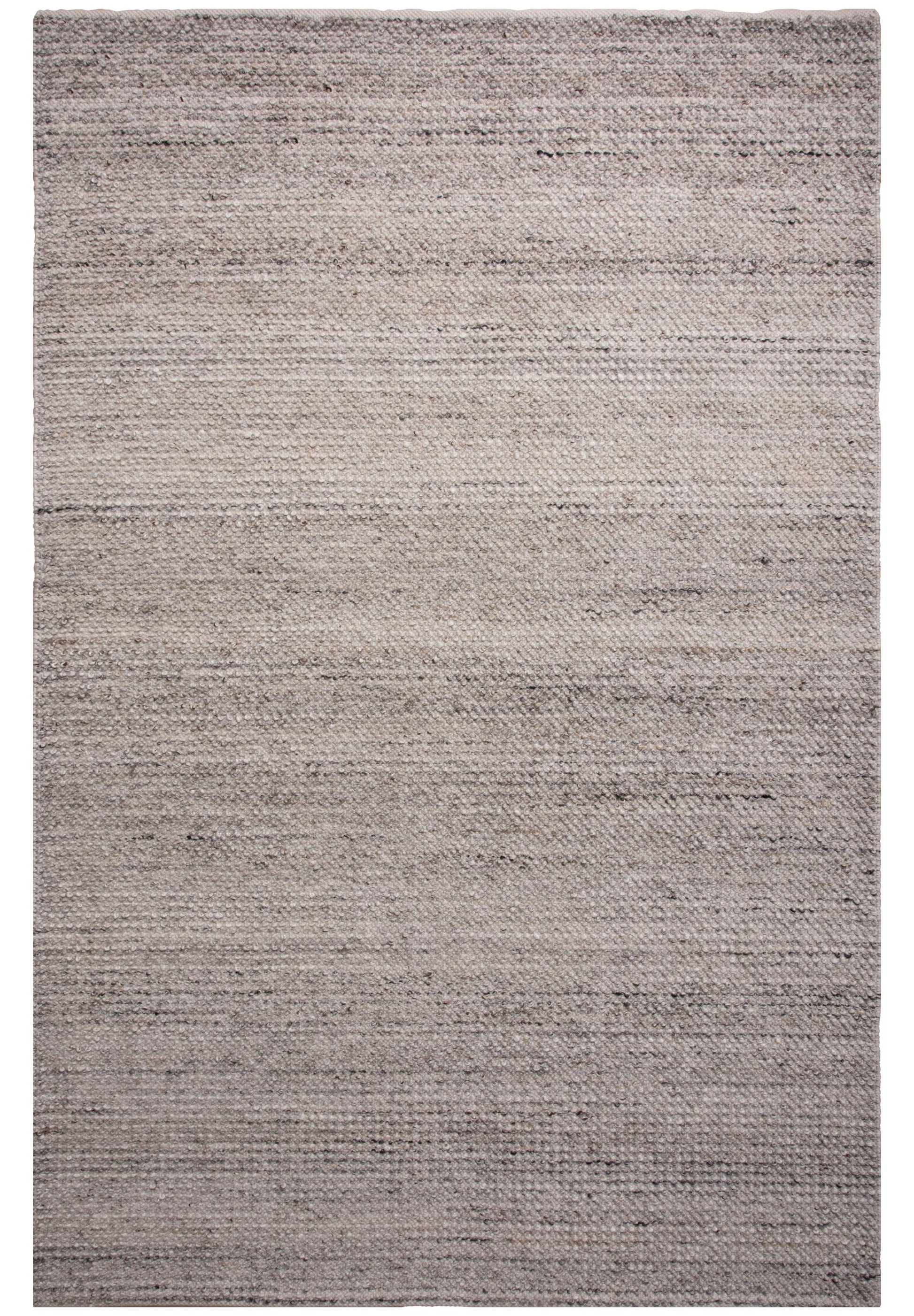 Area rug, 5' x 8'.