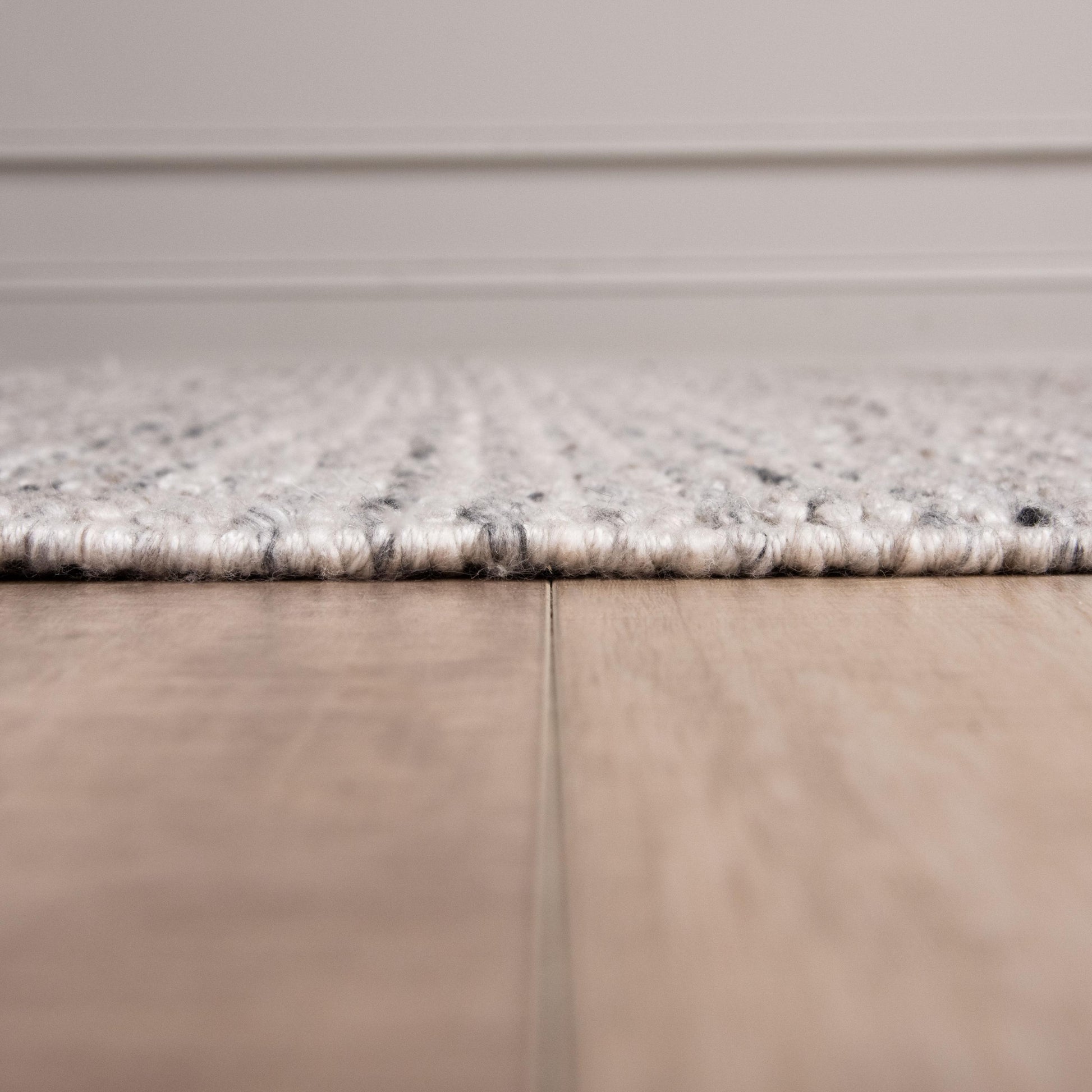 Area rug, 8' x 10'.