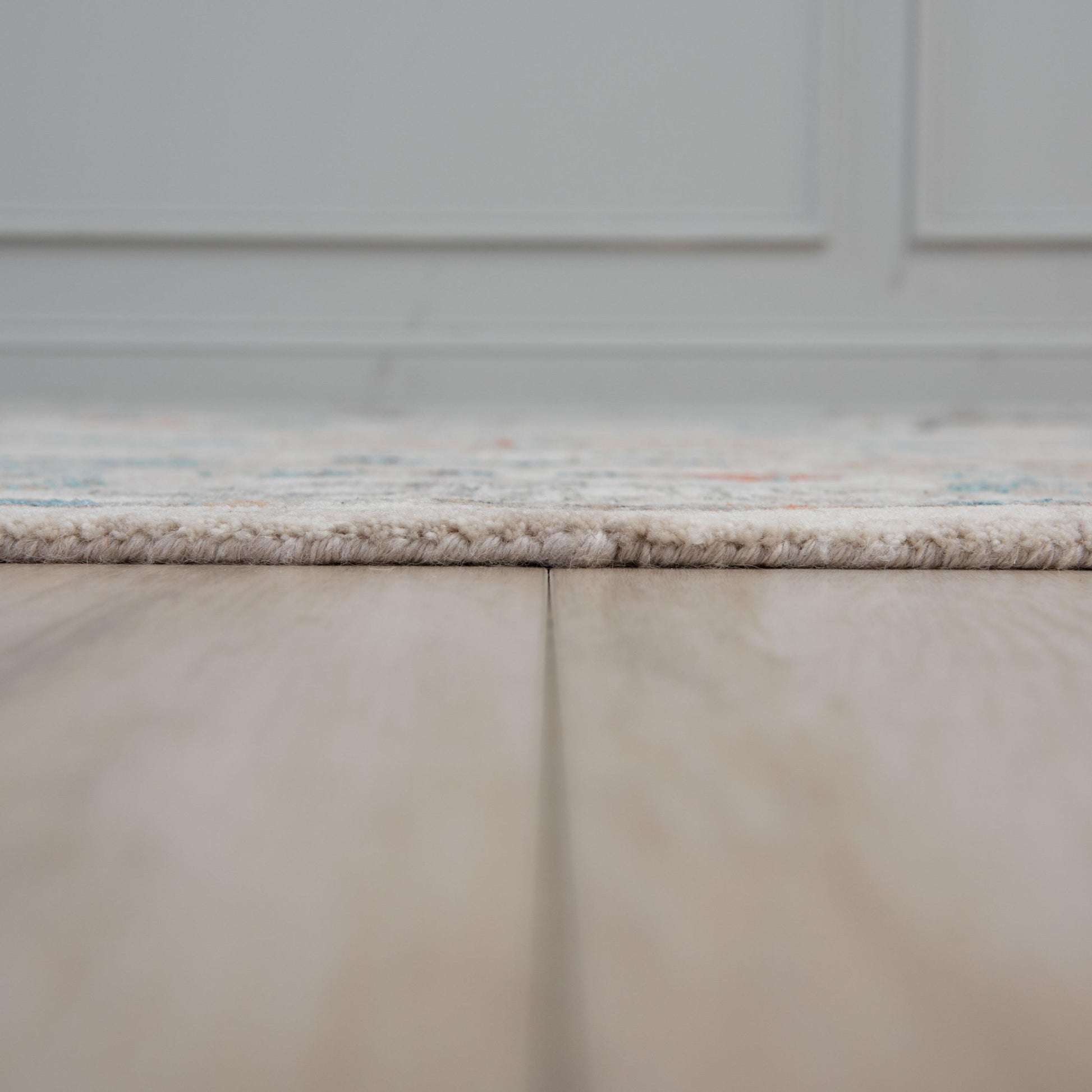 Intrigue Traditional rug, 2' x 8'.