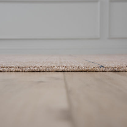 Kiki casual rug, 8' x 10'.