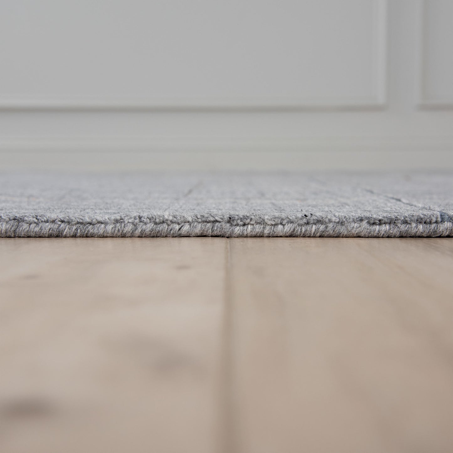 Kiki casual rug, 5' x 8'.