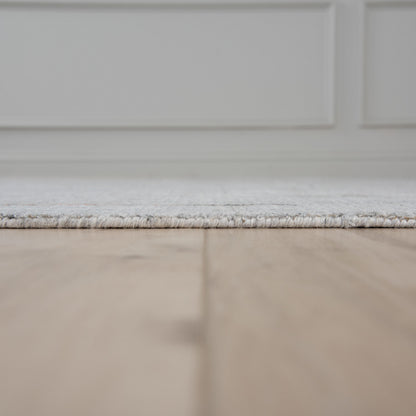 Casual rug, 10' x 14'.