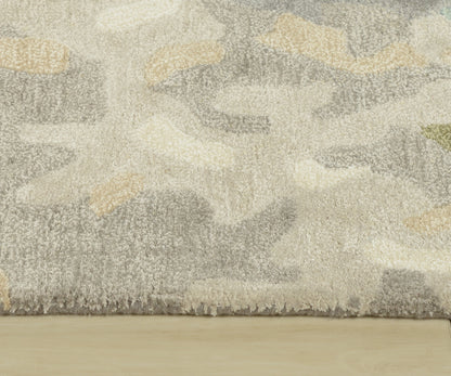 Modern rug, 2' x 3'.