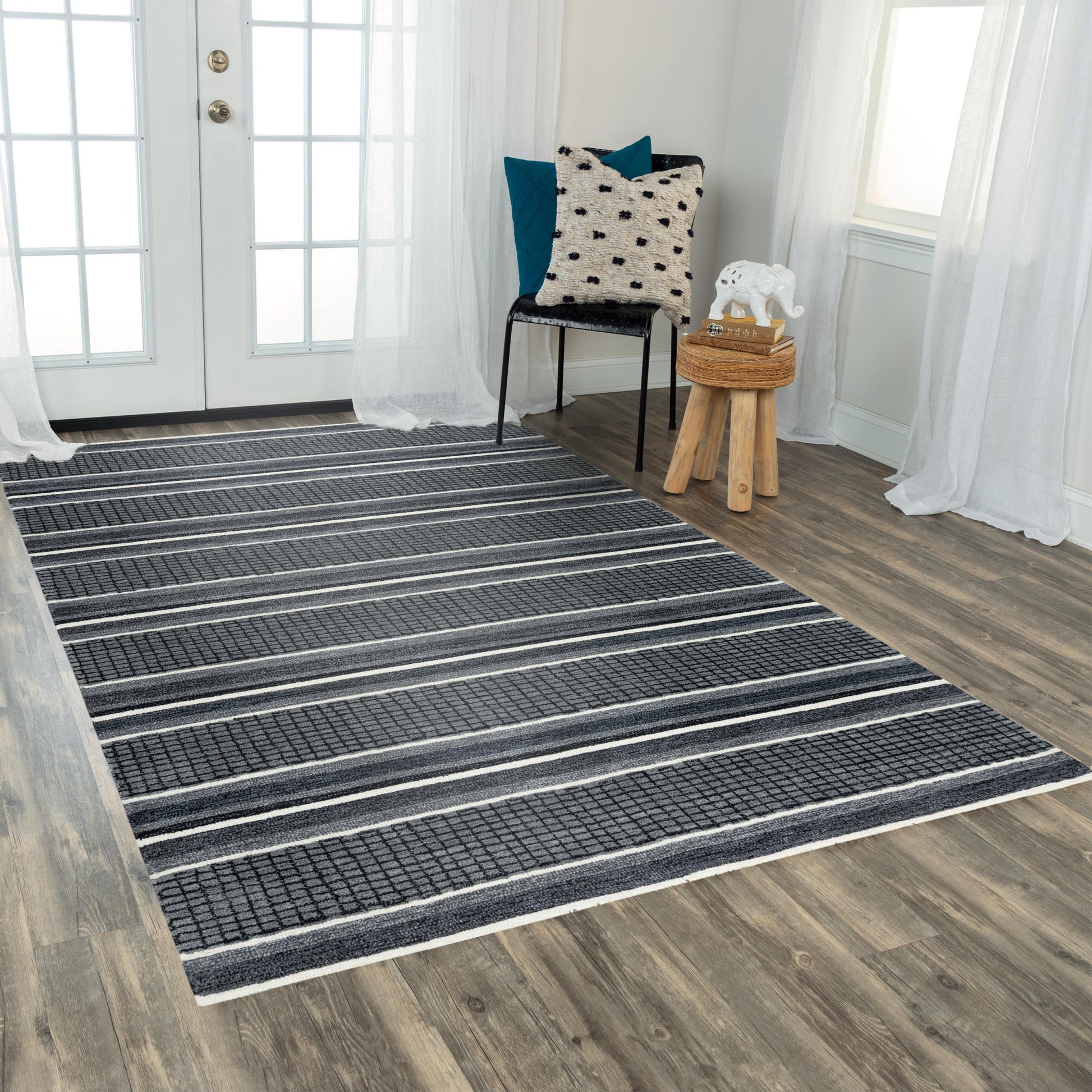 Transitional rug, 5' x 8'.