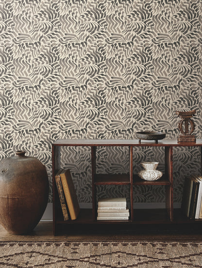 York Wallcoverings Lemieux et Cie Signature Zora Wave Charcoal Wallpaper Eclectic Weaves Blacks   - LM5324