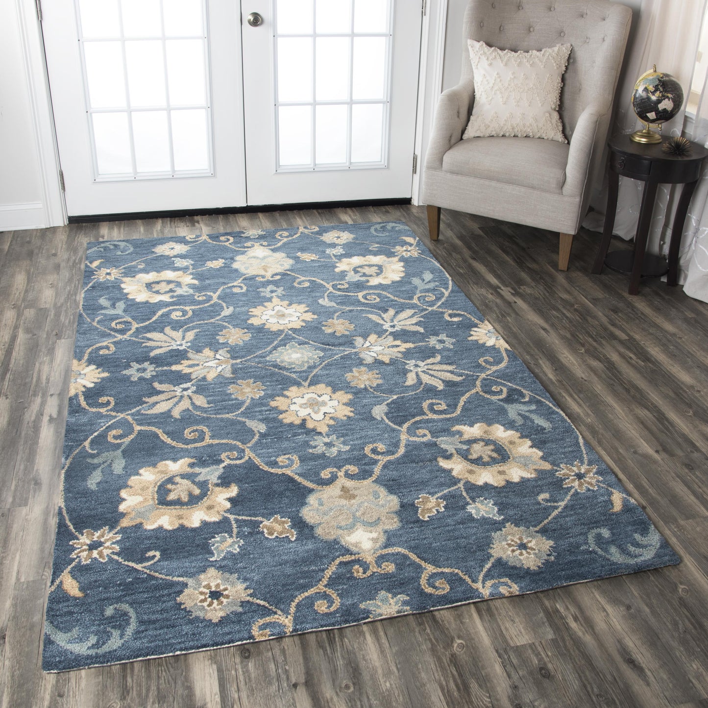 Rug, transitional style, 5' x 8'.