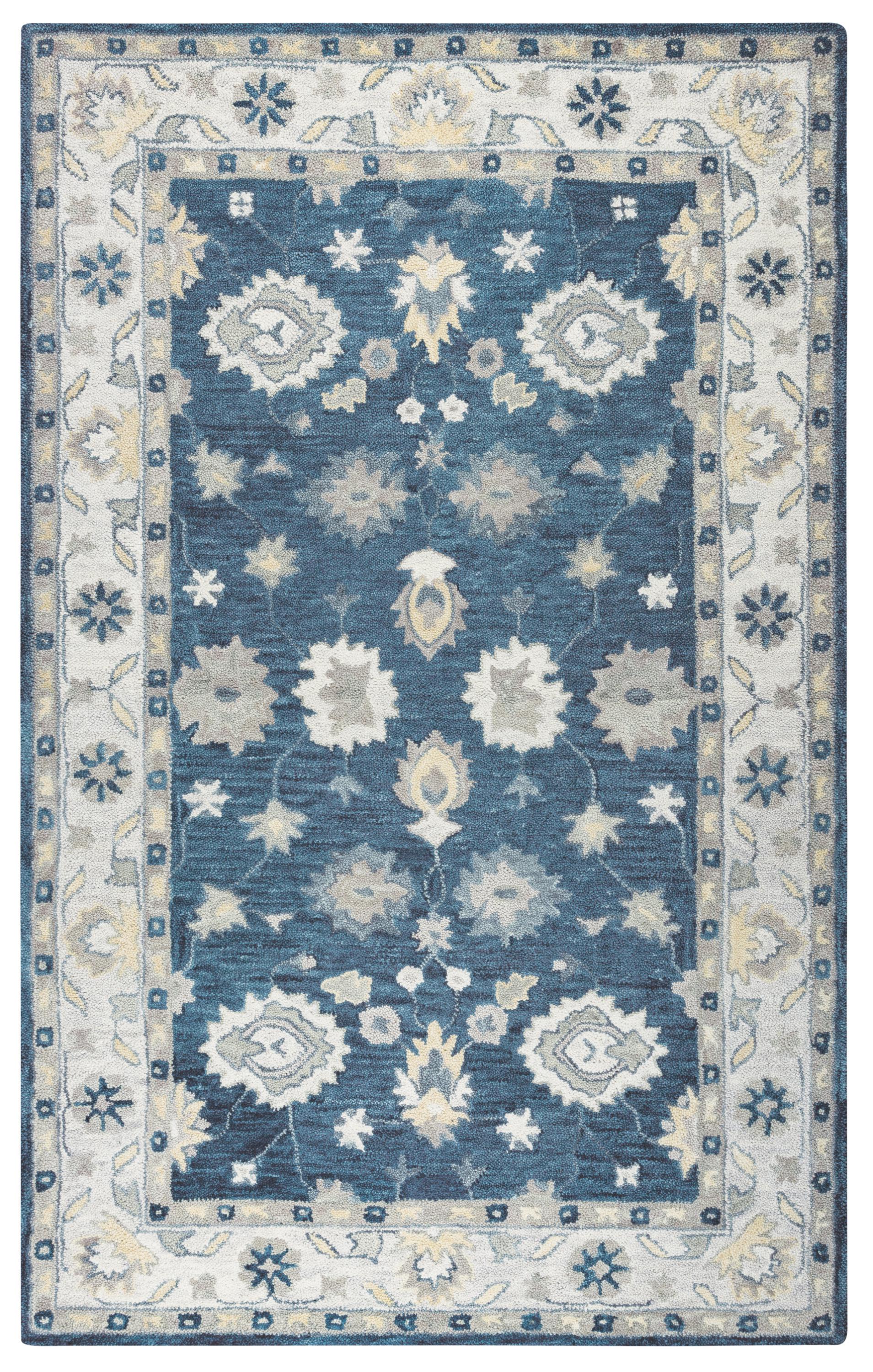 Leone Traditional rug, 5' x 8'.