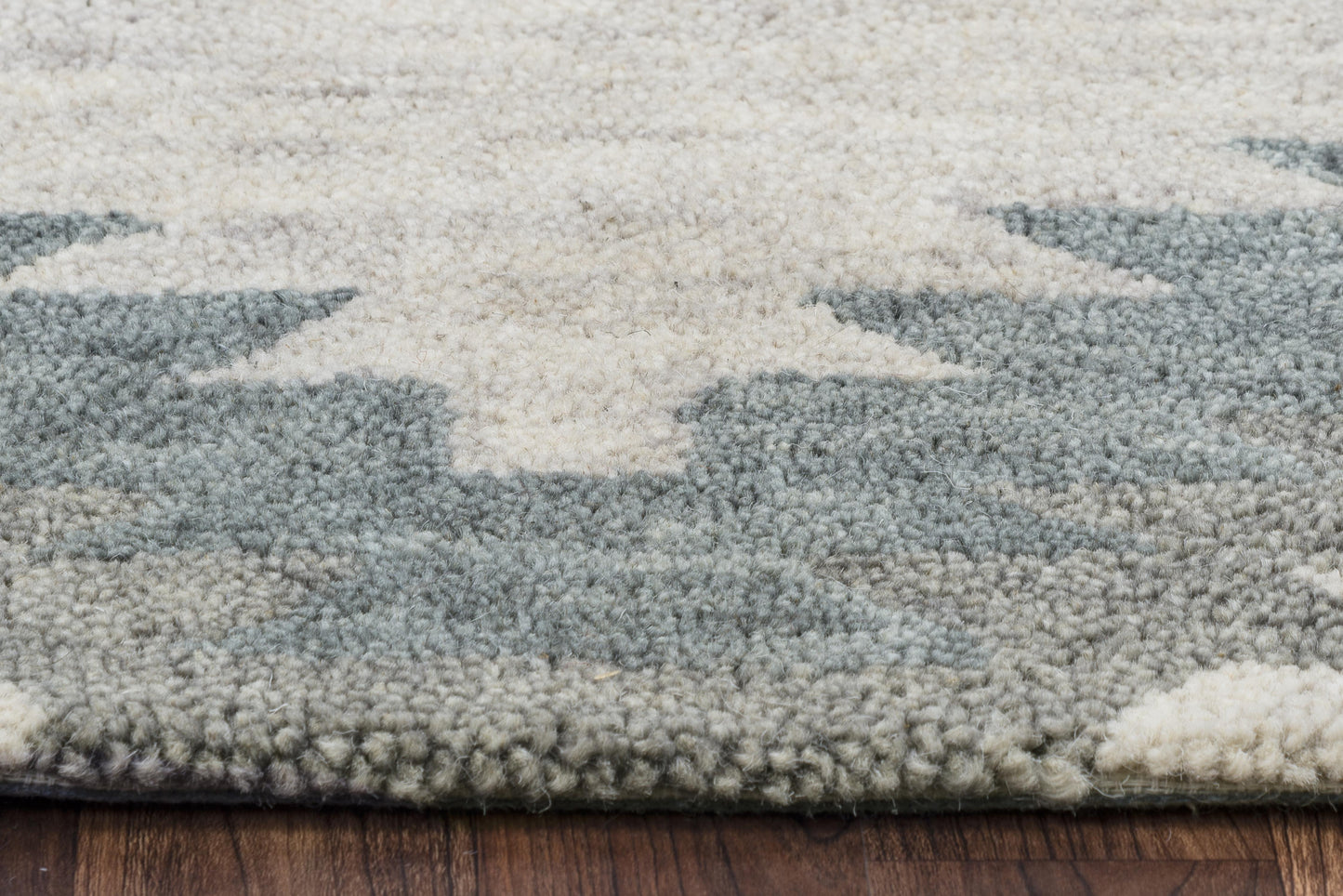 Rustic lodge-style rug, 9' x 12'.