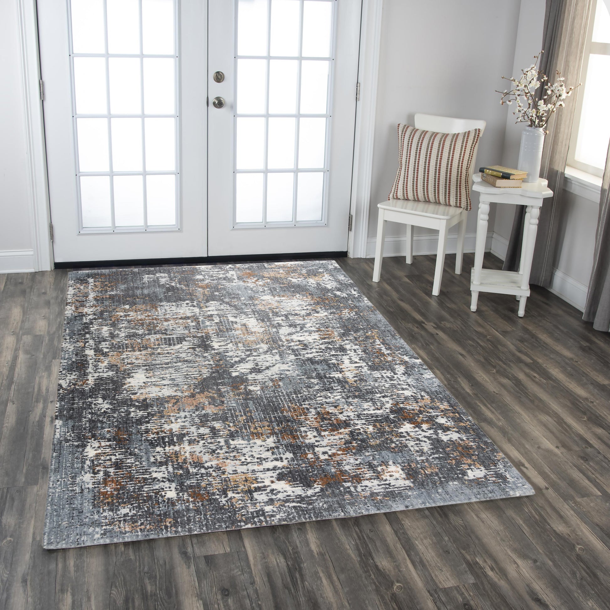 Logan contemporary rug, 5' x 8'.
