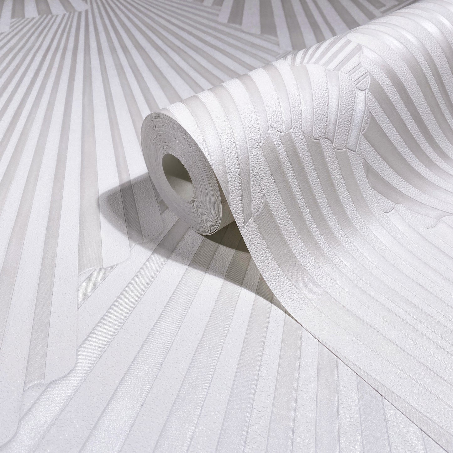 York Wallcoverings Antonina Vella Lumiere White Deco Geo Wallpaper Graphics Traditional White  Wallpaper - MA35845