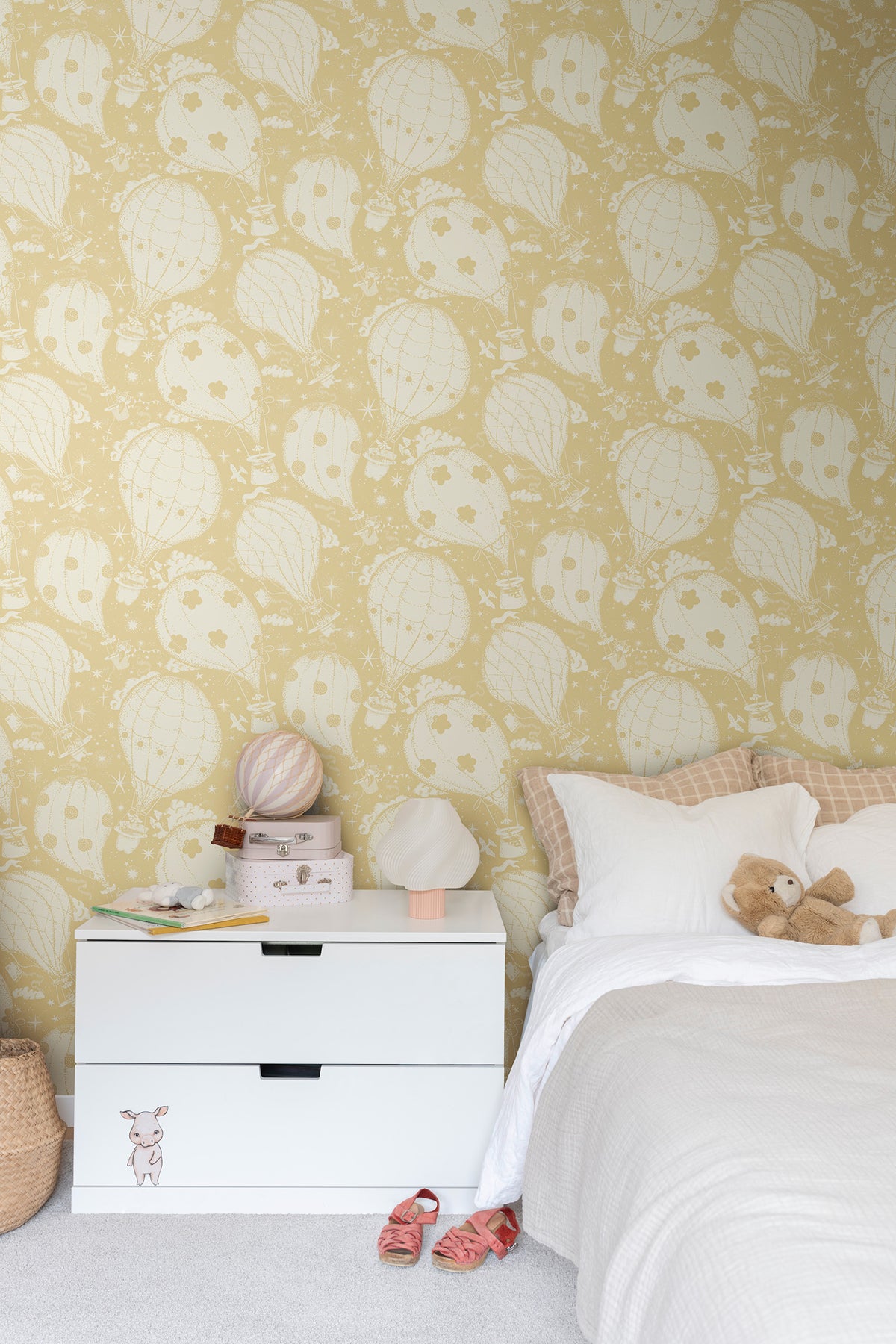 York Wallcoverings Daydream Ballongerna Yellow Wallpaper Whimsical Novelty Yellows   - MB29002