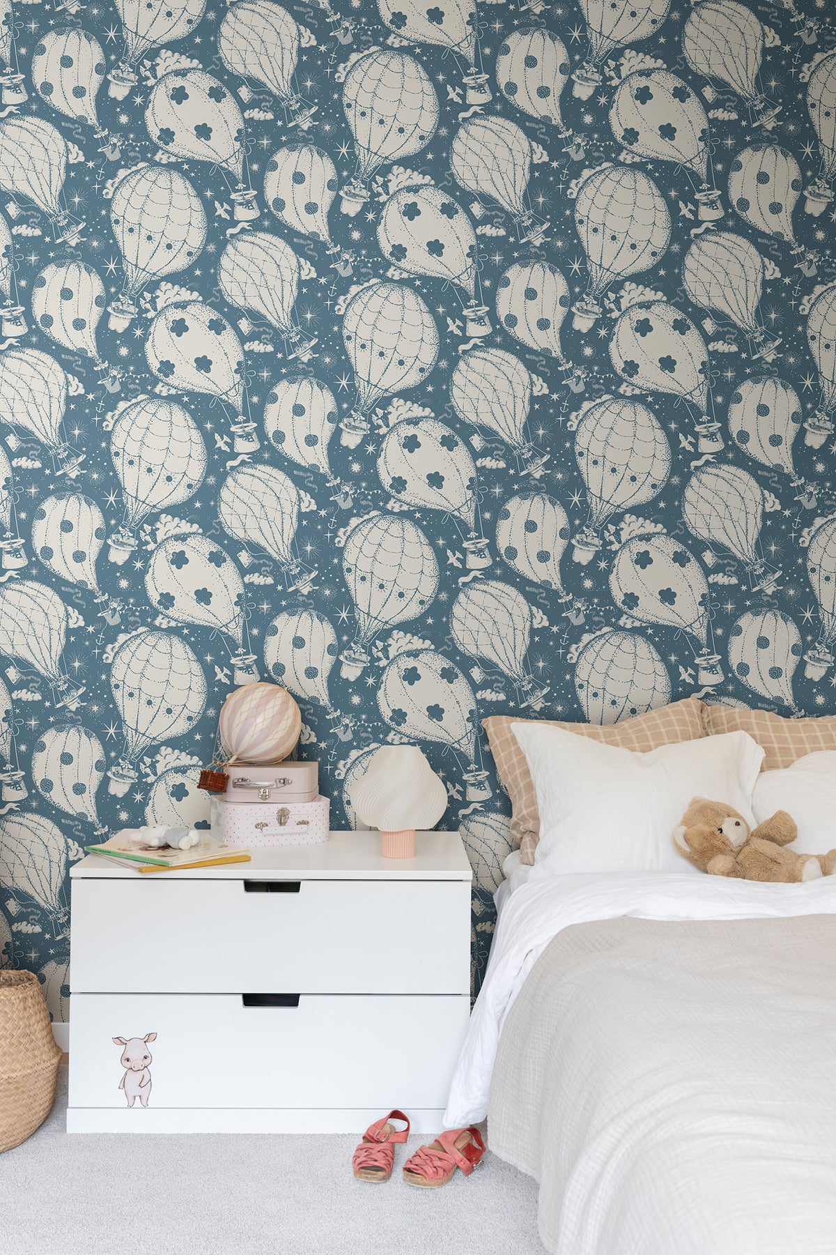 York Wallcoverings Daydream Ballongerna Dark Blue Wallpaper Whimsical Novelty Blues   - MB29006