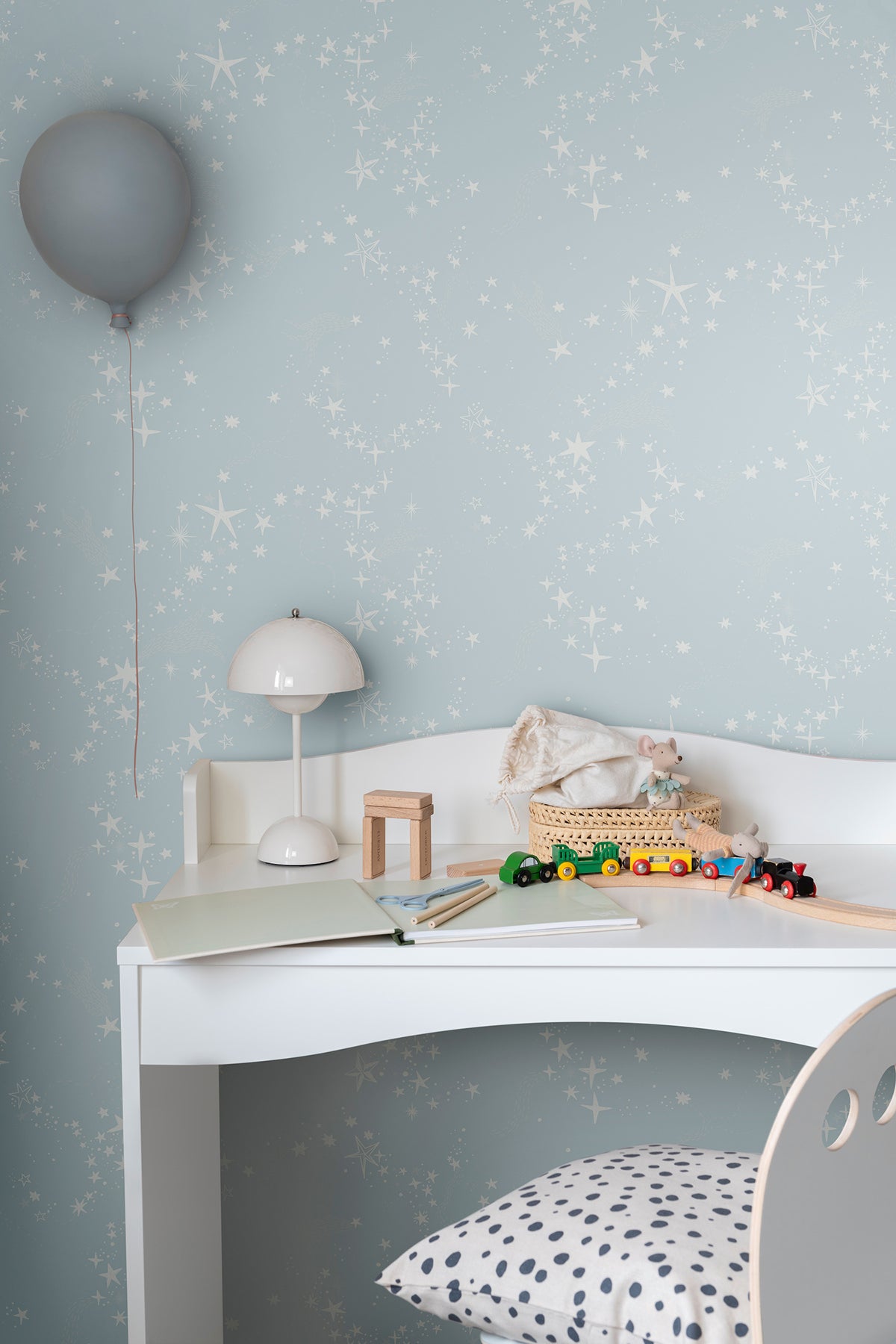 York Wallcoverings Daydream Stjarnhimmel Light Blue Wallpaper Whimsical Novelty Blues   - MB29023