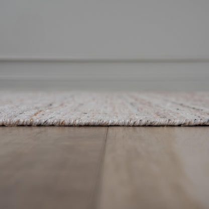Maddox casual rug, 5' x 8'.