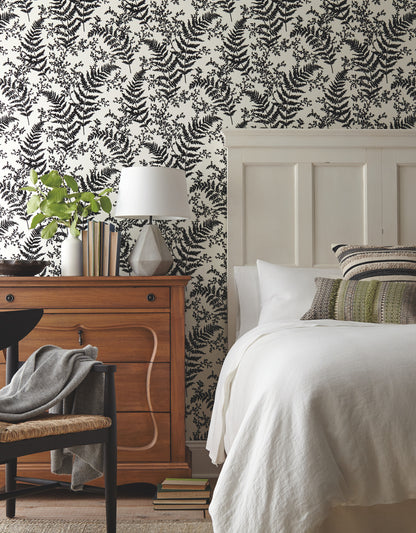 York Wallcoverings Magnolia Home 4 Forest Fern Flock Black Wallpaper   Blacks   - ME1583