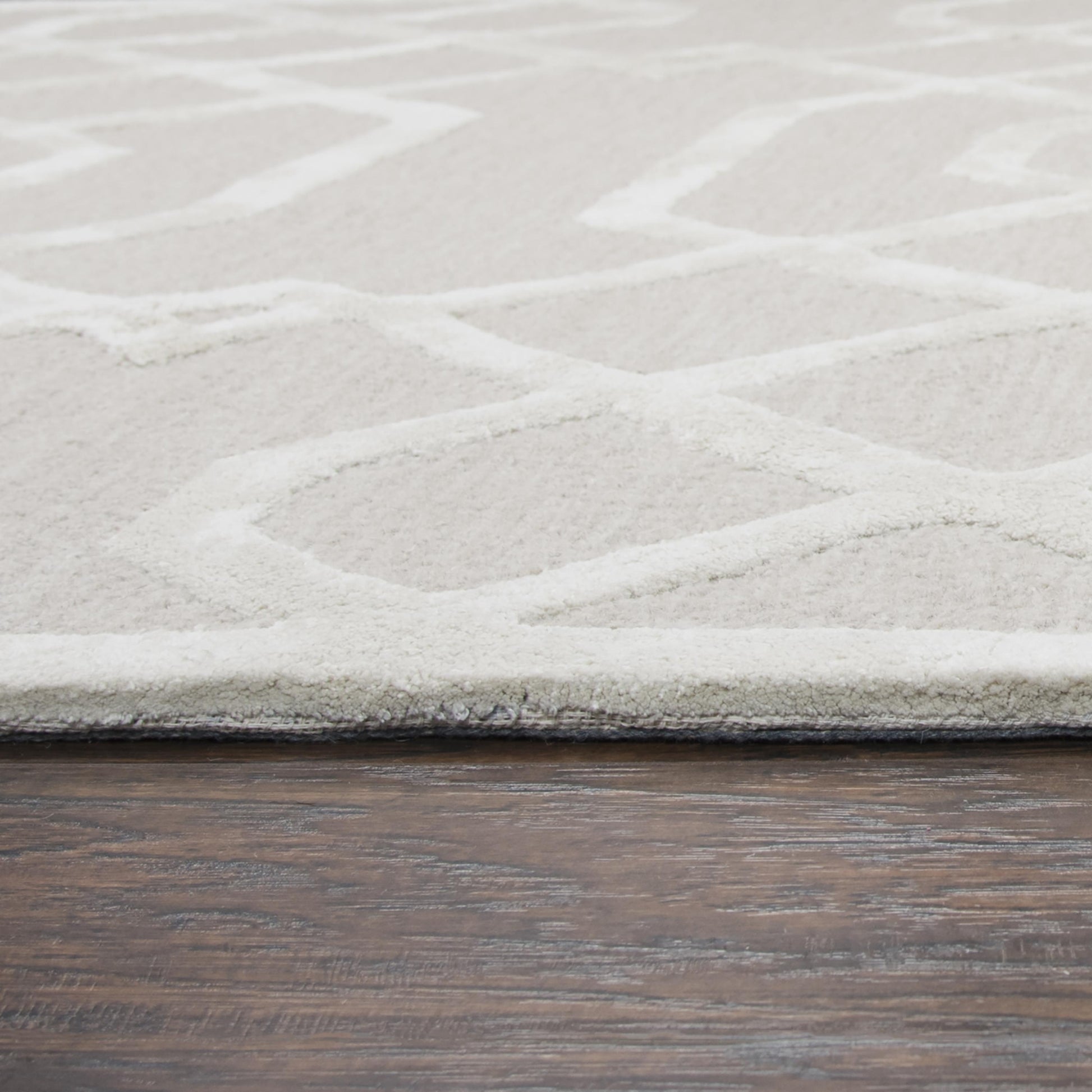 Monroe contemporary rug, 5' x 8'.