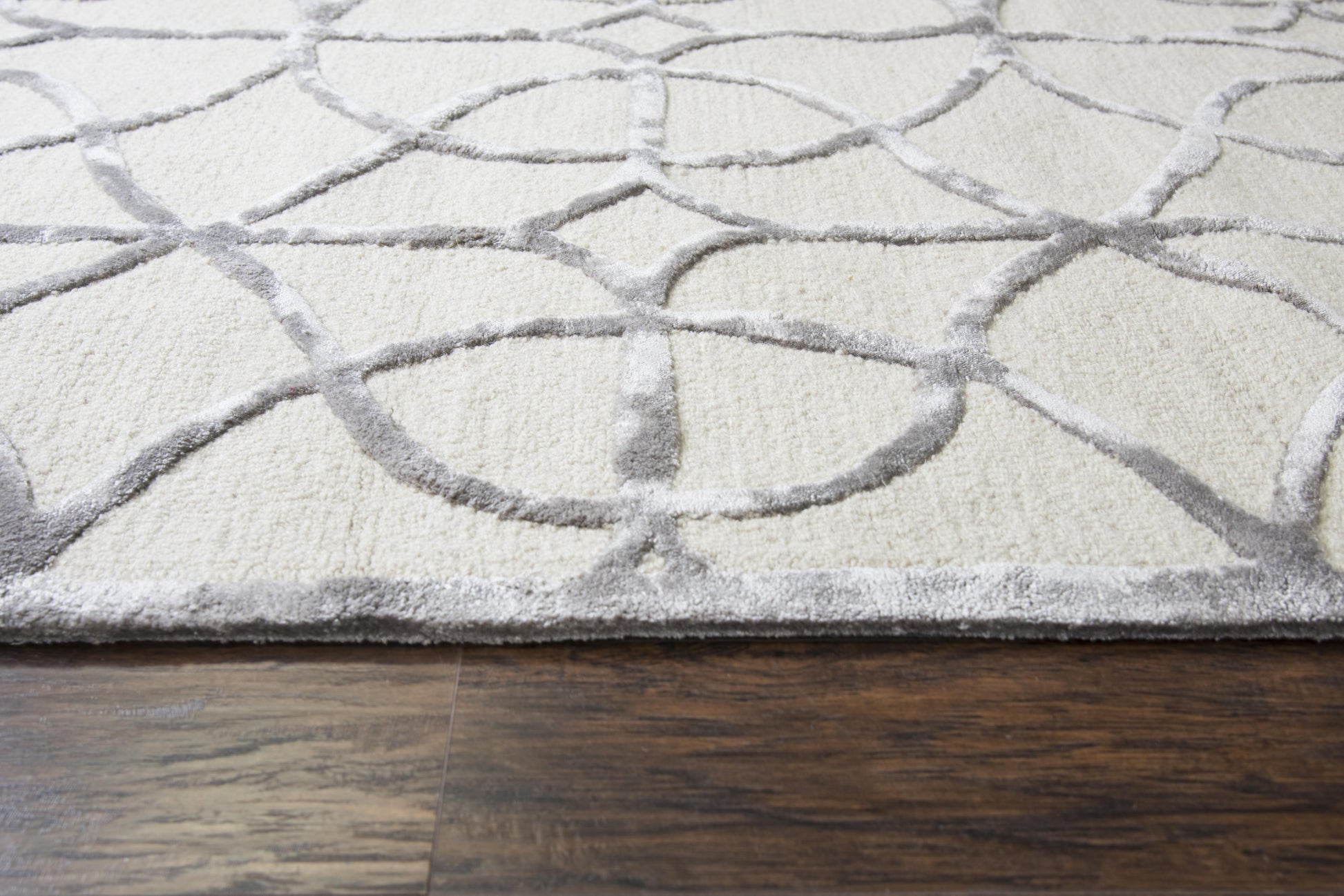 Monroe Contemporary rug, 8' x 10'.