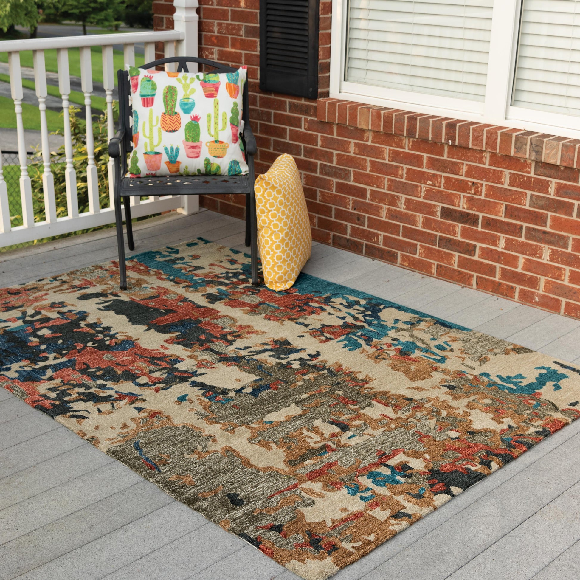 Contemporary rug, 8' x 10'.
