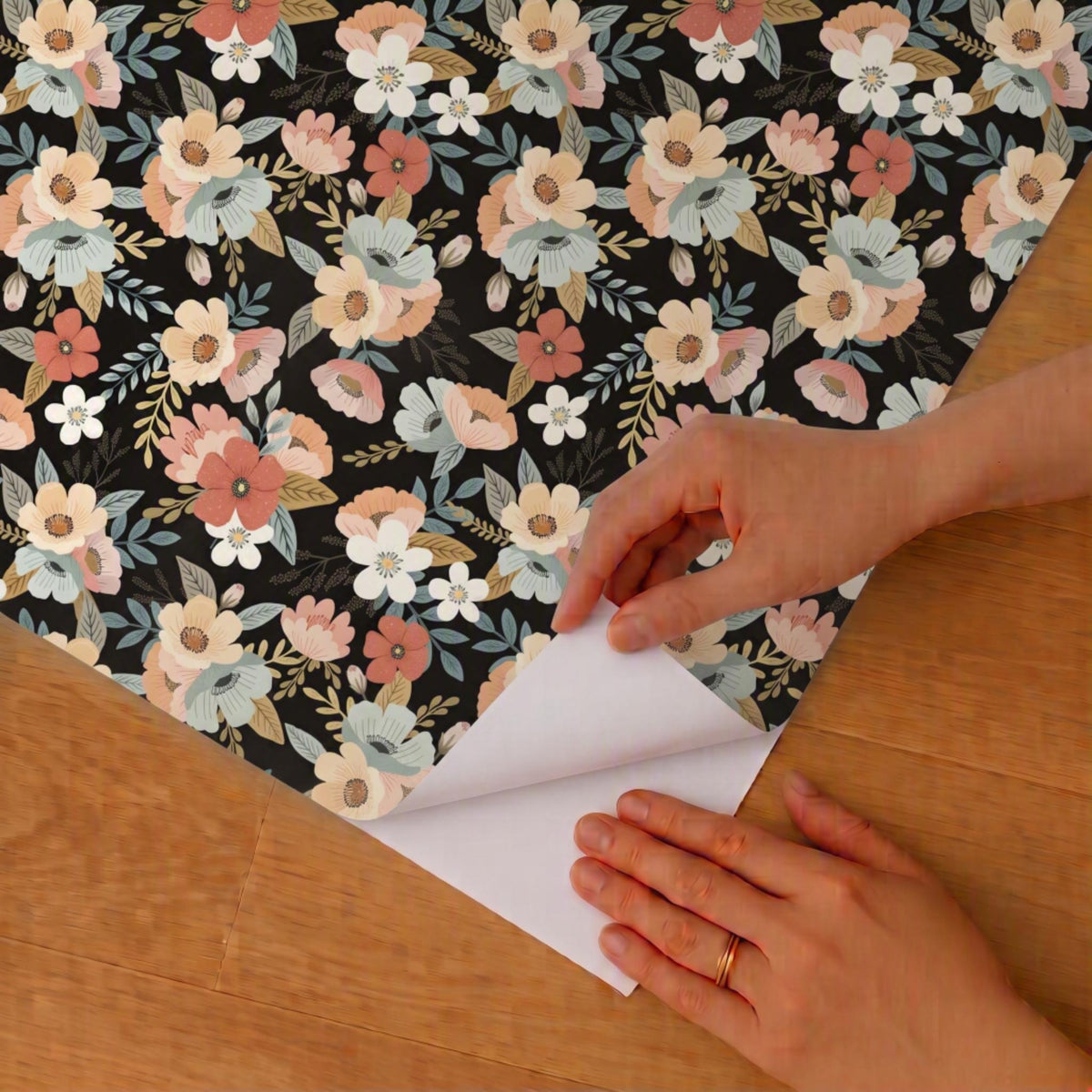 VEER DECOR Mia Charro Collection Forna Floral Black Peel & Stick Wallpaper Transitional Black   - MIAPS2-02