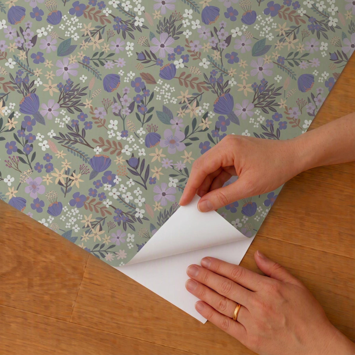 VEER DECOR Mia Charro Collection Margarida Floral Sage Peel & Stick Wallpaper Transitional Sage   - MIAPS3-03
