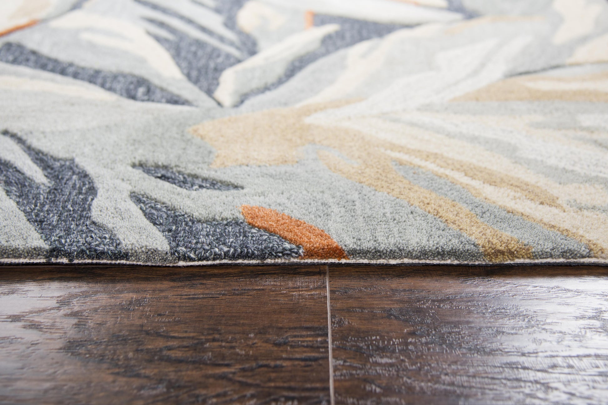 Coastal nautical rug, 8' x 10'.