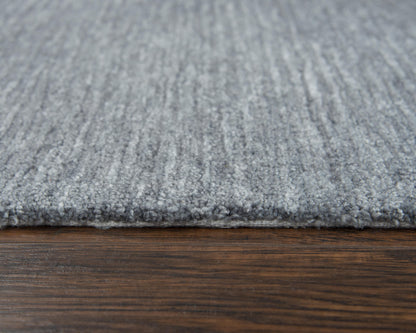 Casual rug, 8' x 10'.