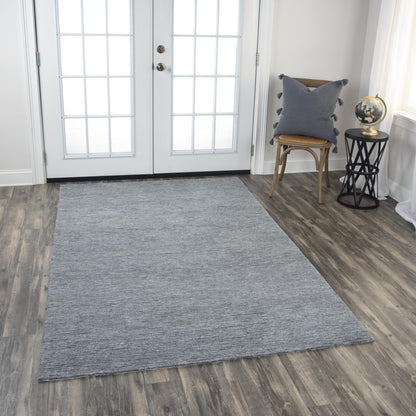 Casual rug, 9' x 12'.