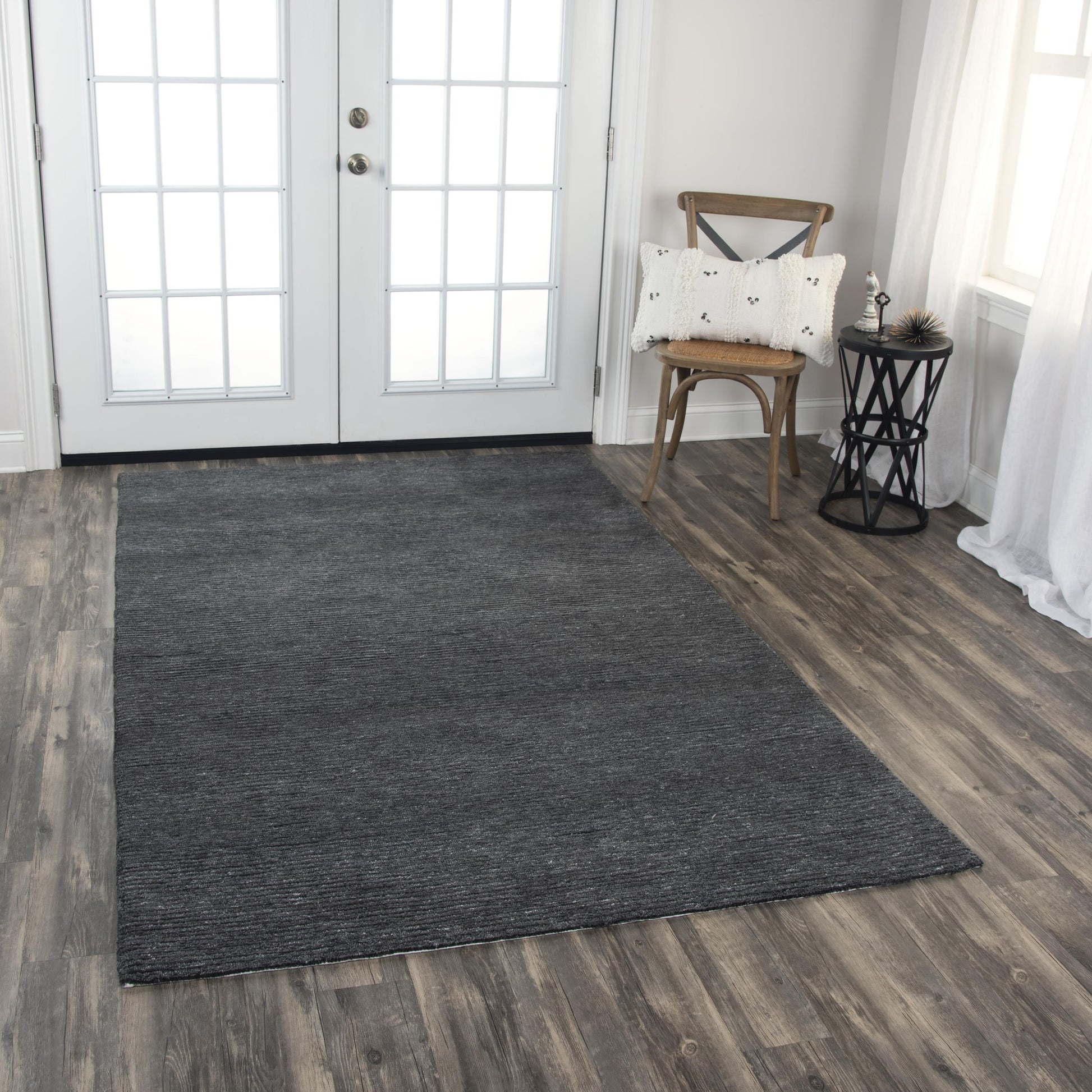 Casual 5' x 8' rug