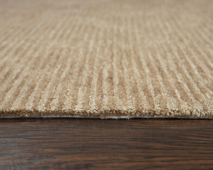 Casual rug, 5' x 8'.