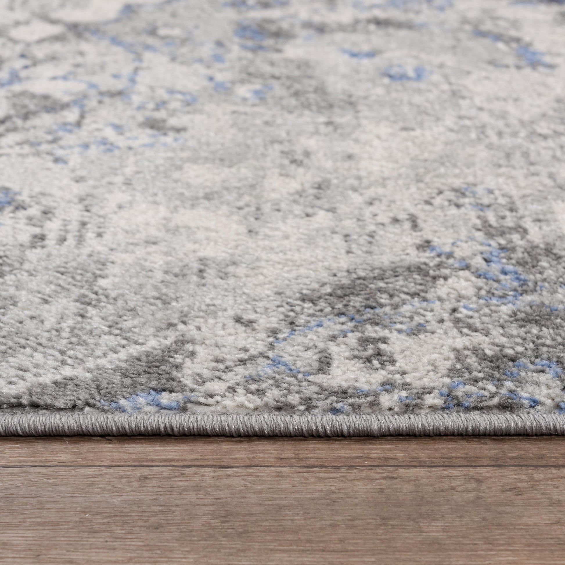 Marquise traditional rug, 5' x 7
