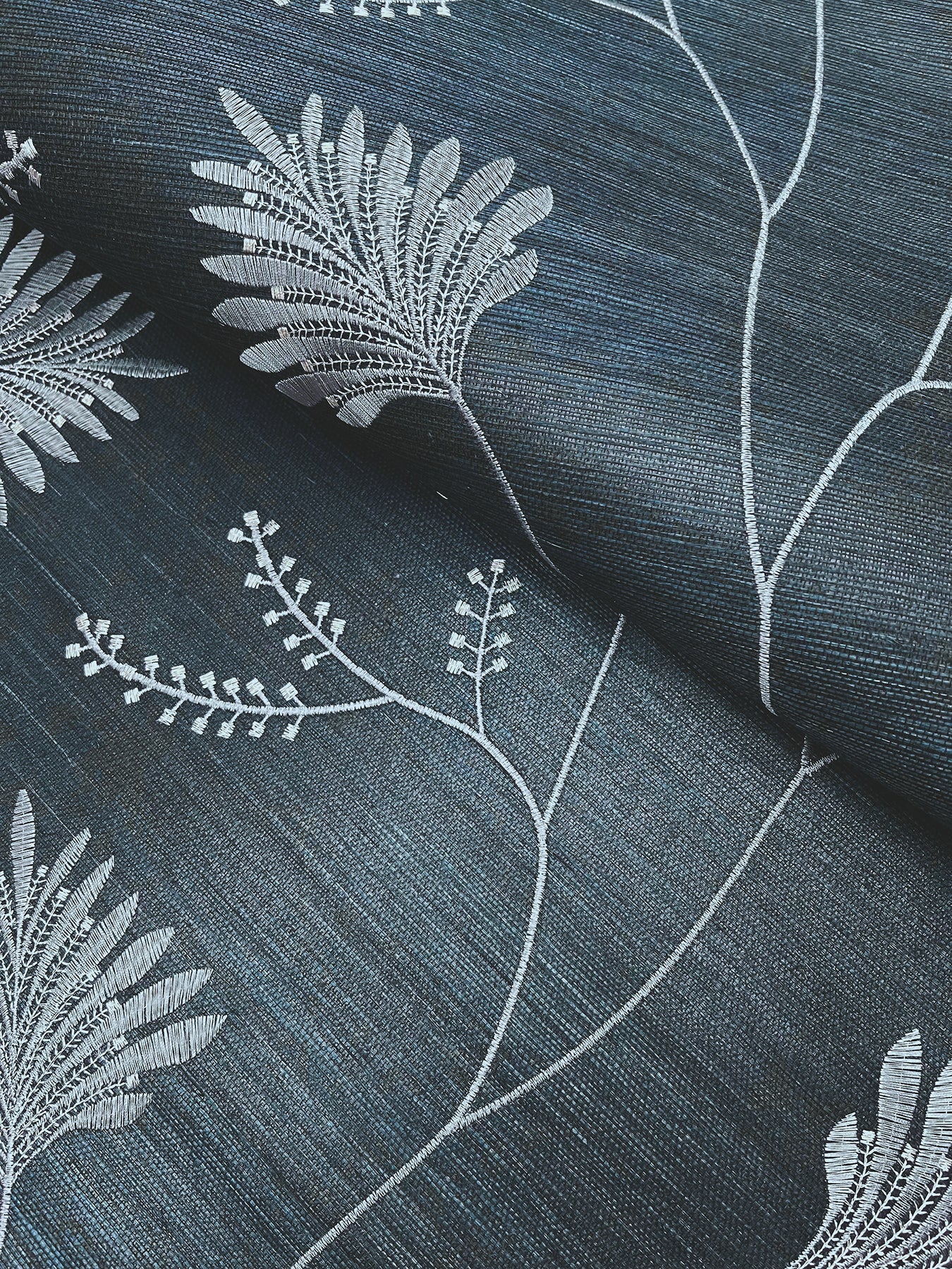 York Wallcoverings Astoria Laelynn Navy Wallpaper Traditional Grasscloth Blues   - MX9608