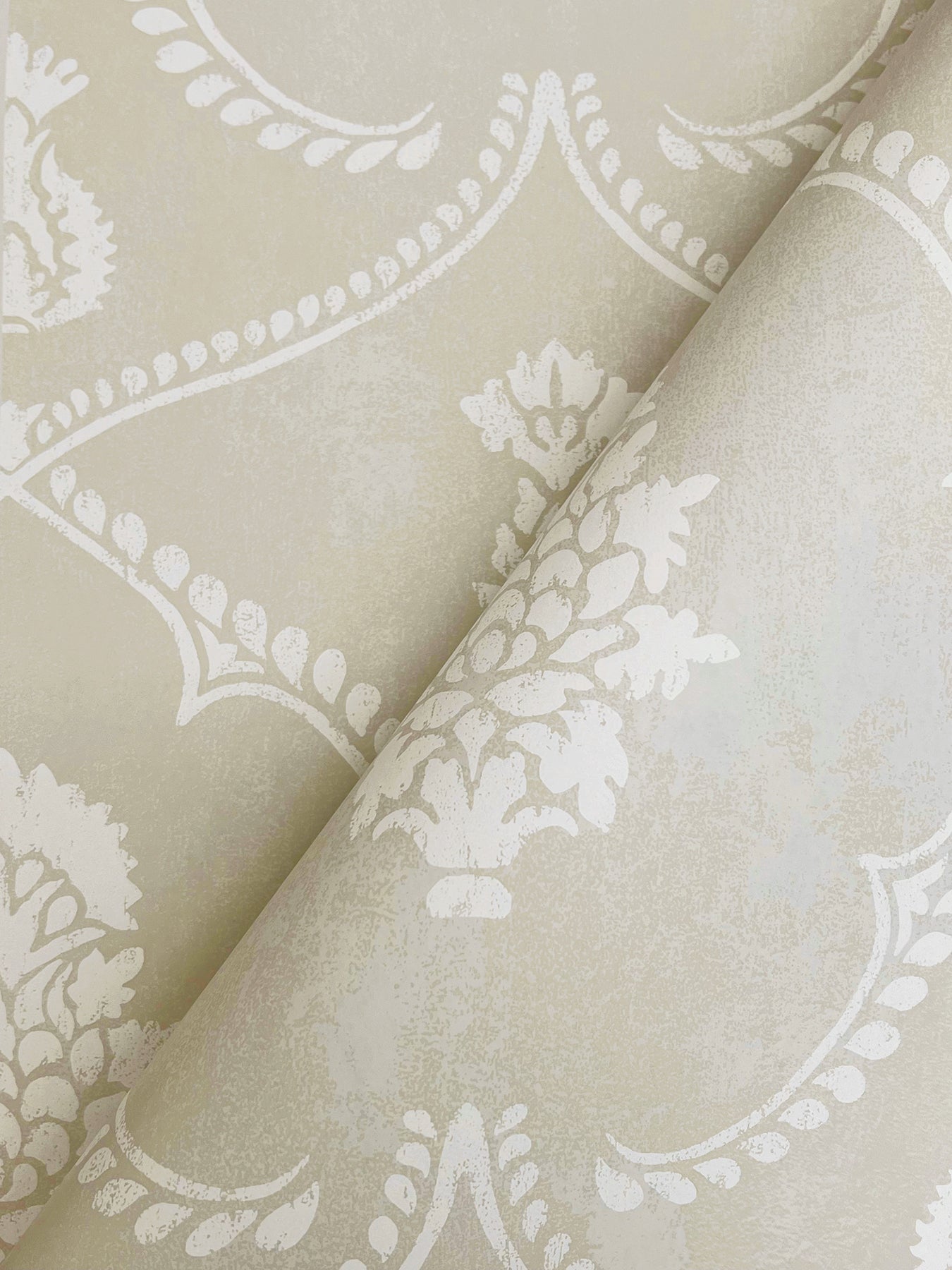York Wallcoverings Astoria Royal Damask Soft Grey Wallpaper Traditional Damasks Greys   - MX9642