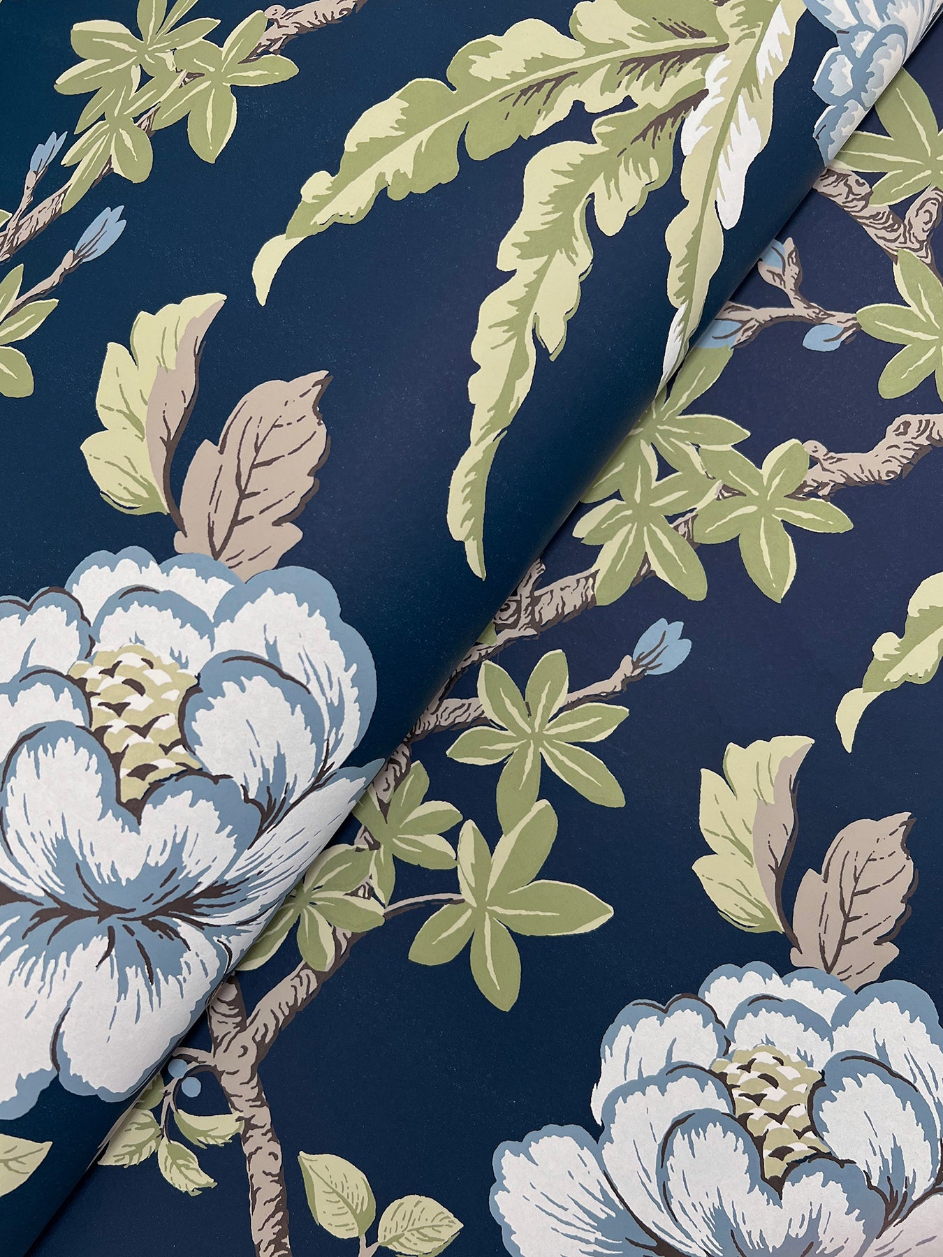 York Wallcoverings Astoria Courtyard Botanical Navy Wallpaper Traditional Botanical Blues   - MX9652