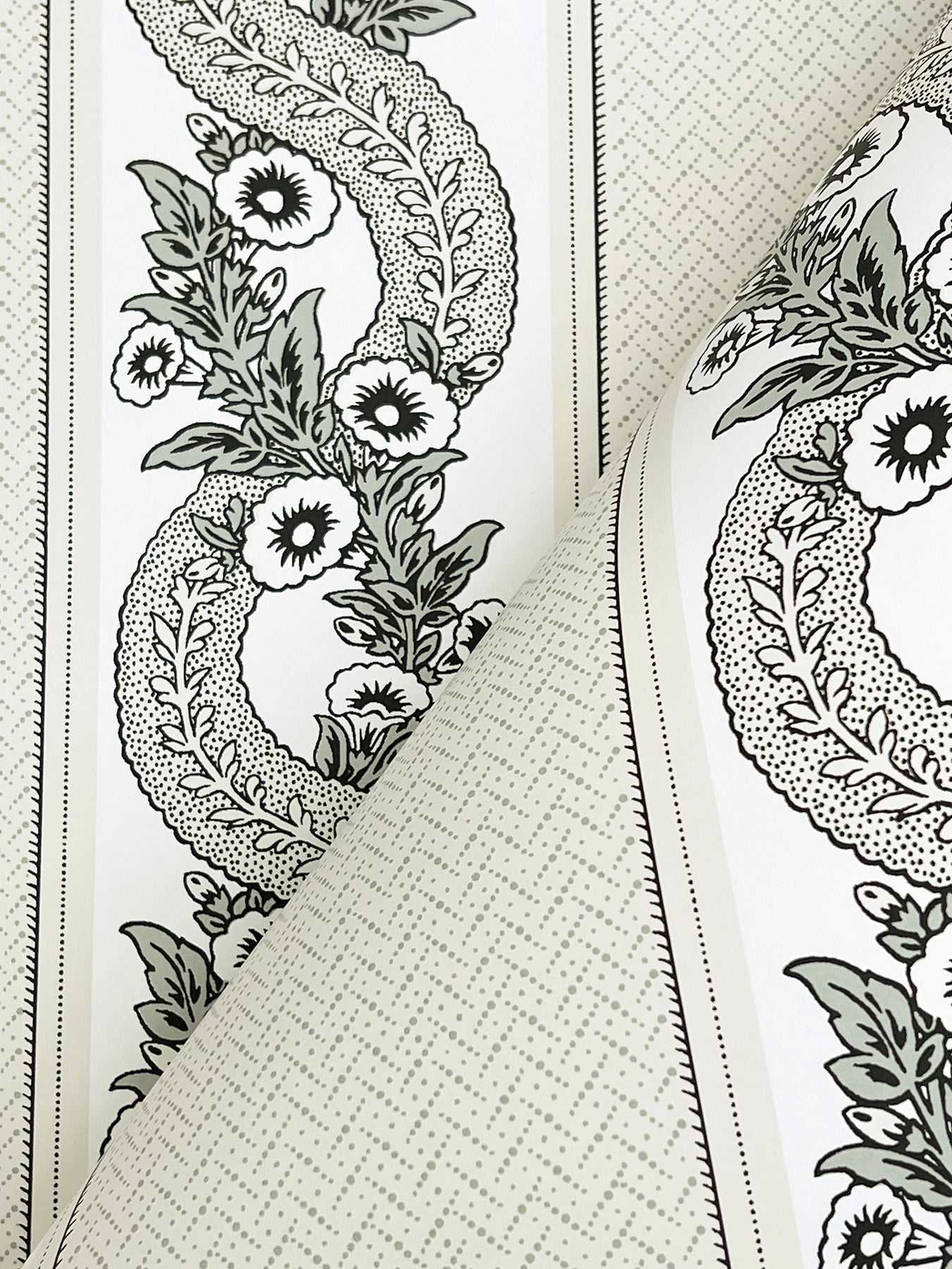 York Wallcoverings Astoria Abbey's Garland Black and White Wallpaper Traditional Florals Whites and Off-Whites   - MX9691