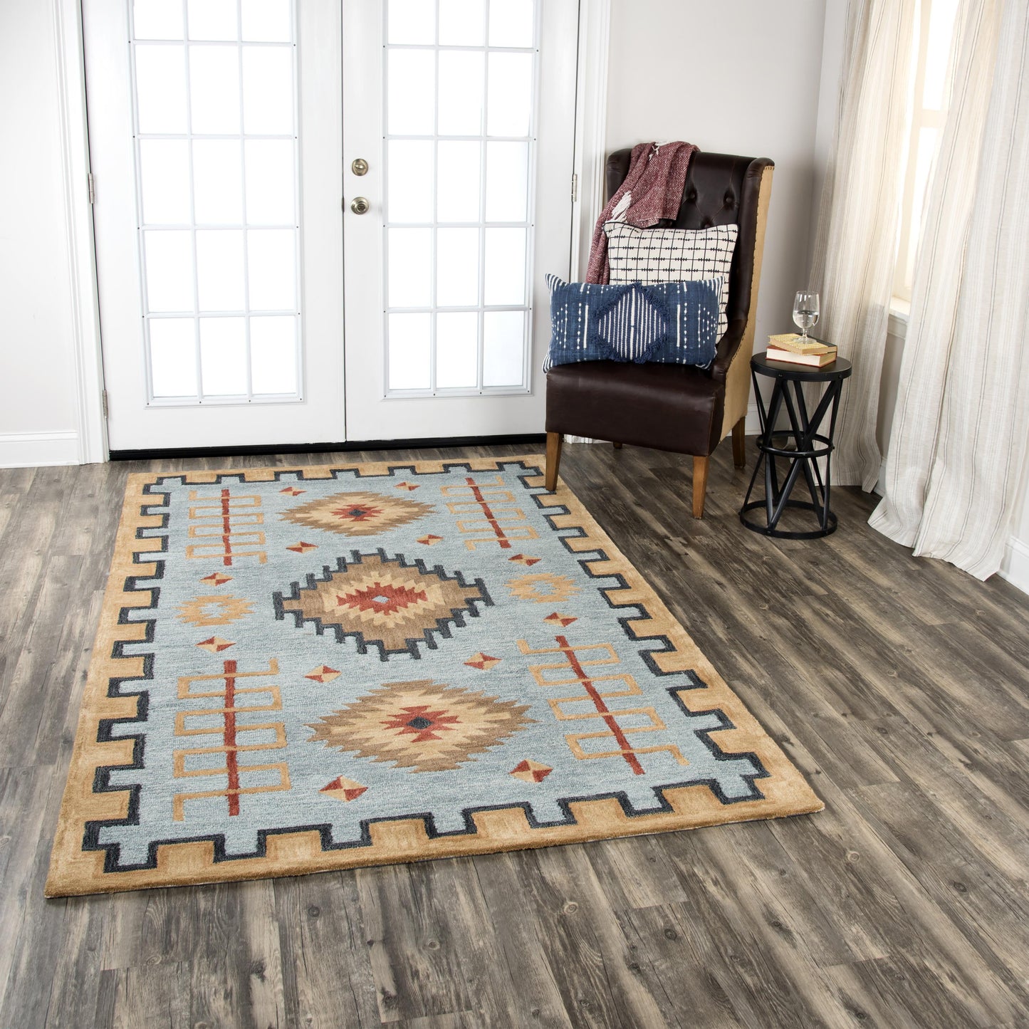 10' x 13' Mesa rustic lodge rug.
