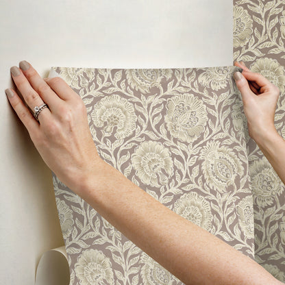 York Wallcoverings NuWallpaper Aliviya Cha Peel and Stick Wallpaper Botanical Transitional Cha  Current Peel & Stick - NNS6509