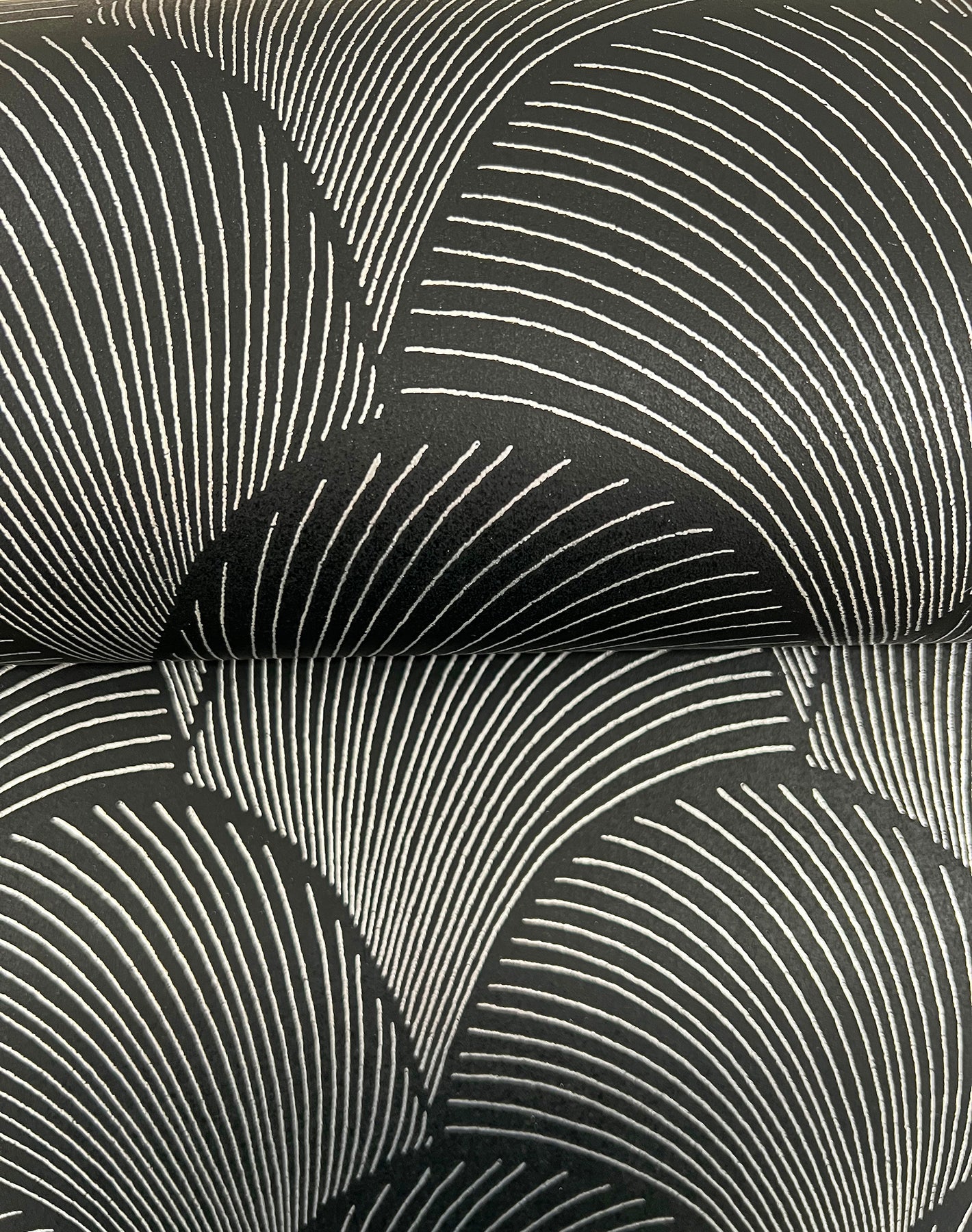 York Wallcoverings Natural Discovery Metallic Black Scallop Wallpaper Glam Foil Blacks   - NT6105